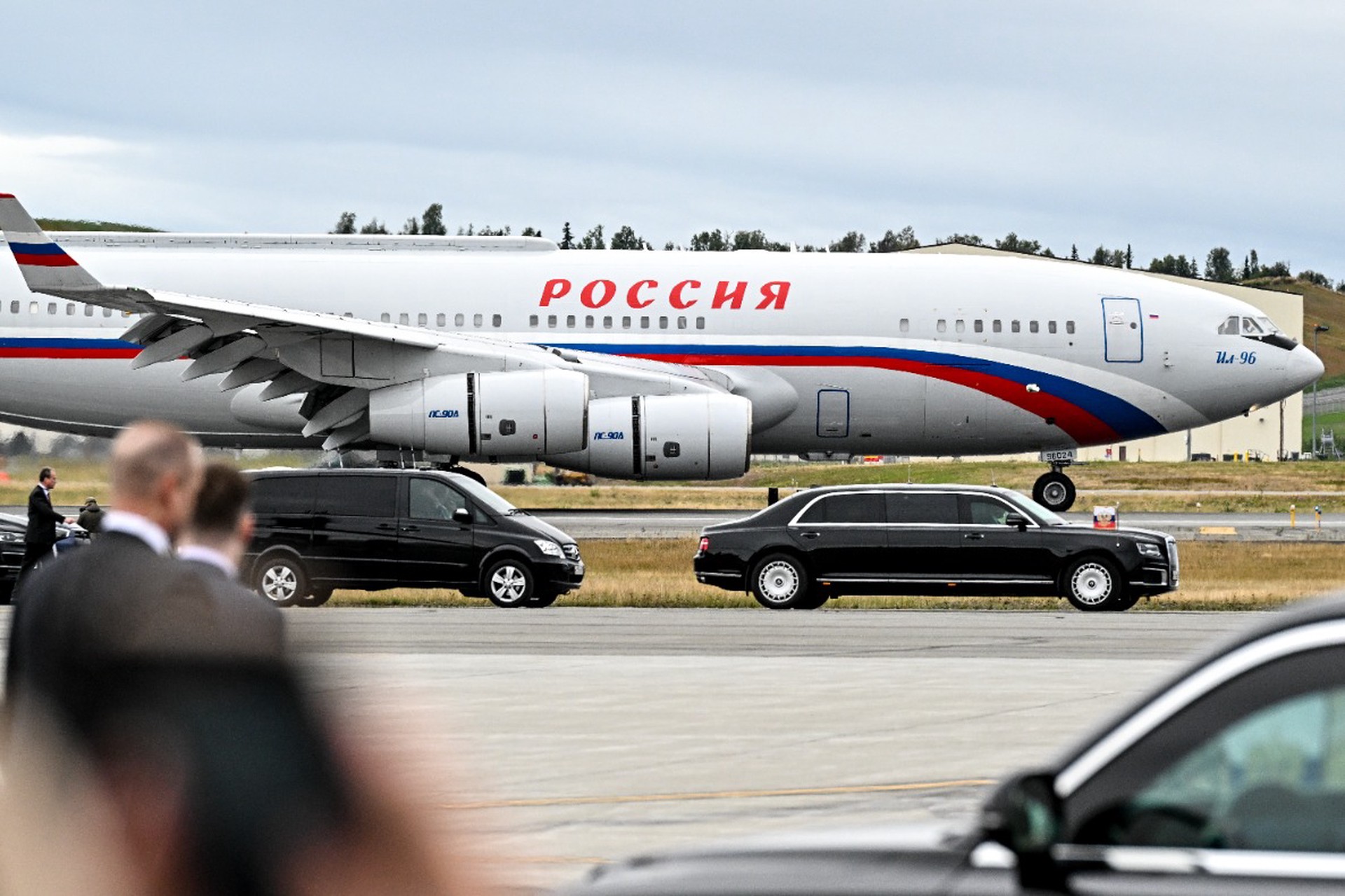 Самолет Владимира Путина приземлился на Аляске