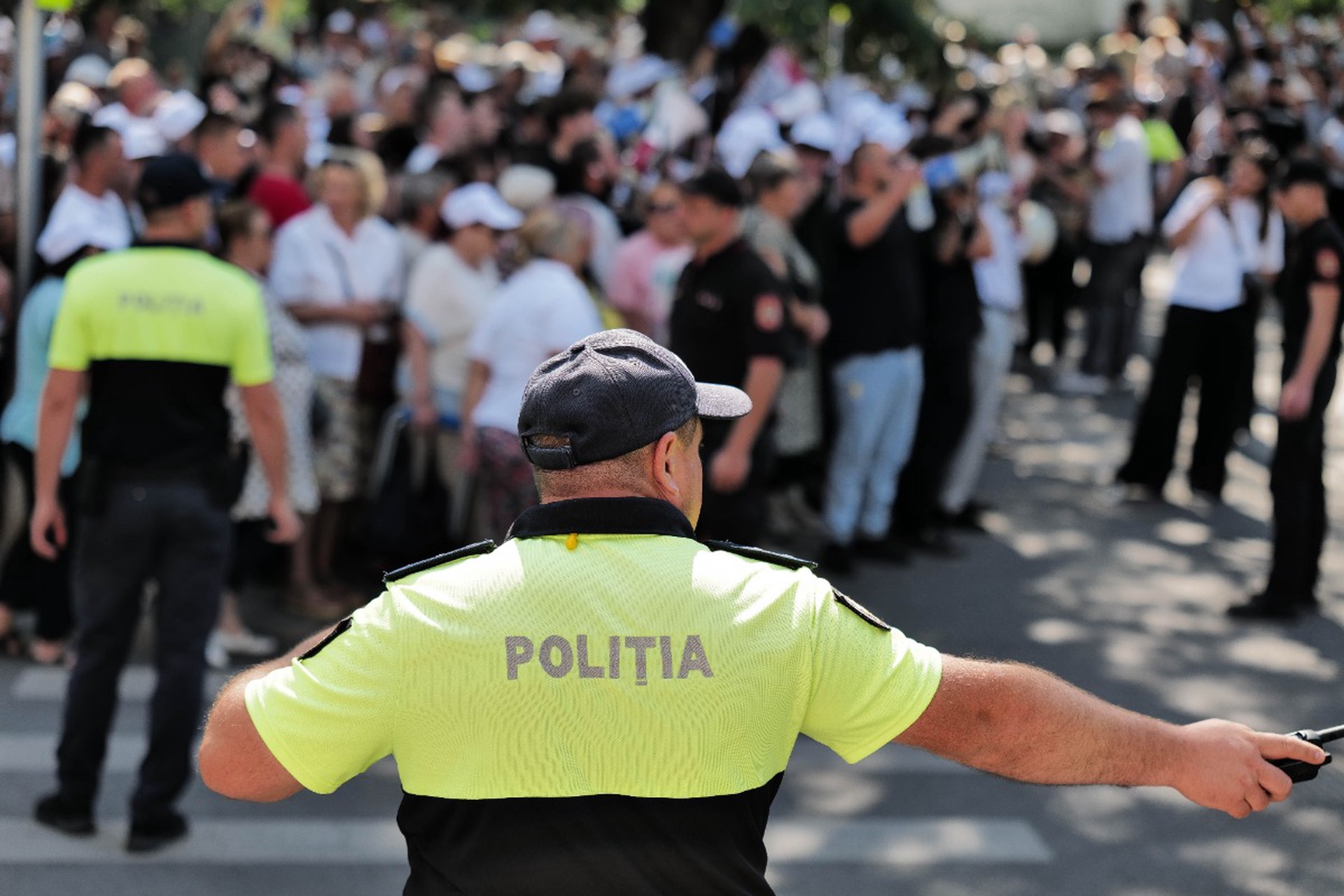Полиция силой разогнала мирную акцию протеста в Кишиневе