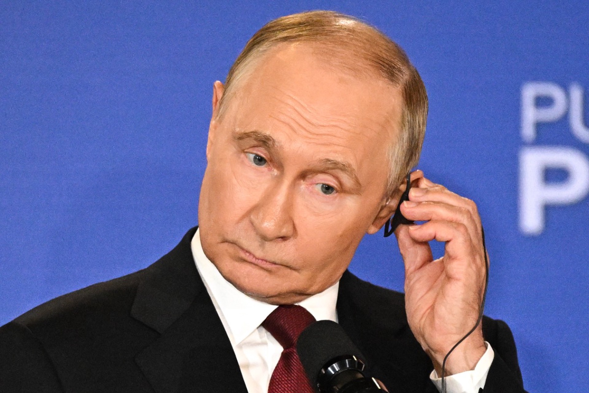Путин изменил свою речь во время выступления на Аляске