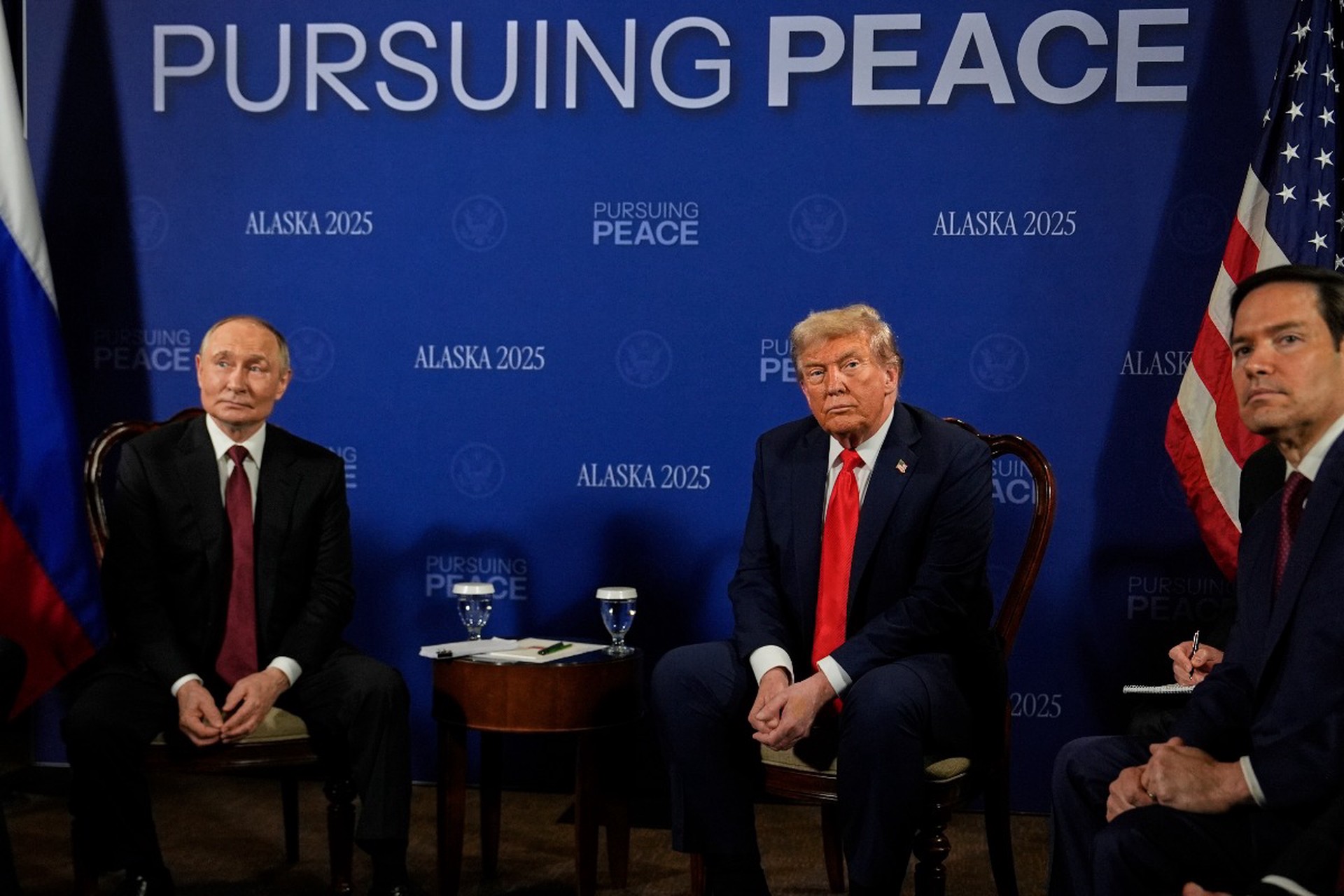 Трамп заявил, что выбор места для встречи с Путиным был предметом спора