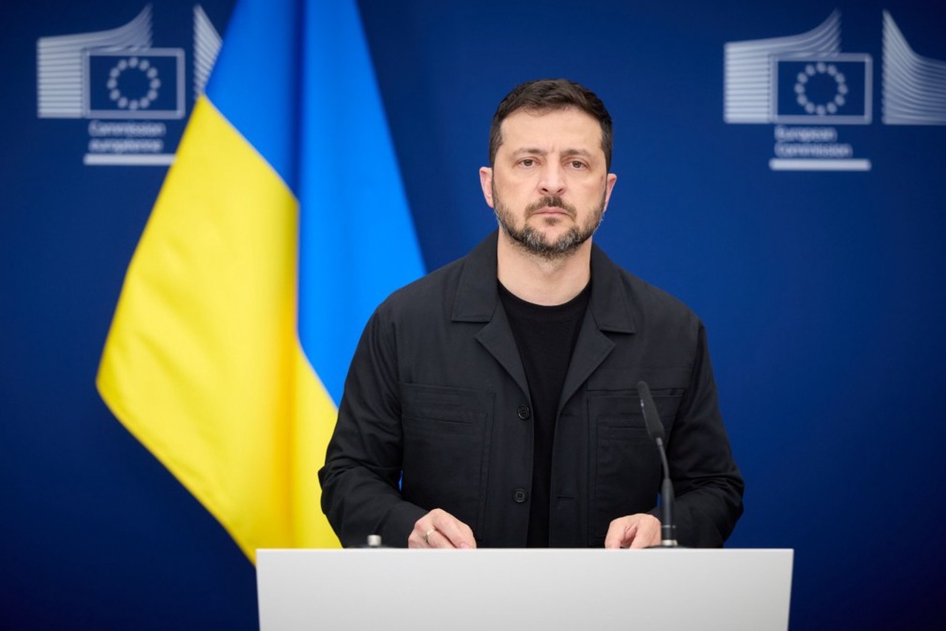 Зеленский сказал, что готов говорить с Путиным о территориях