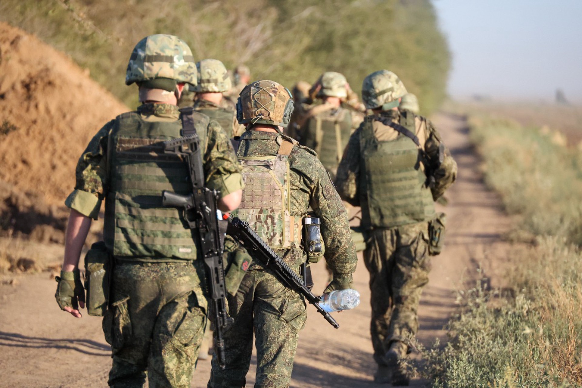 Военный эксперт назвал сроки вывода ВС РФ из ряда областей Украины при возможном мирном соглашении