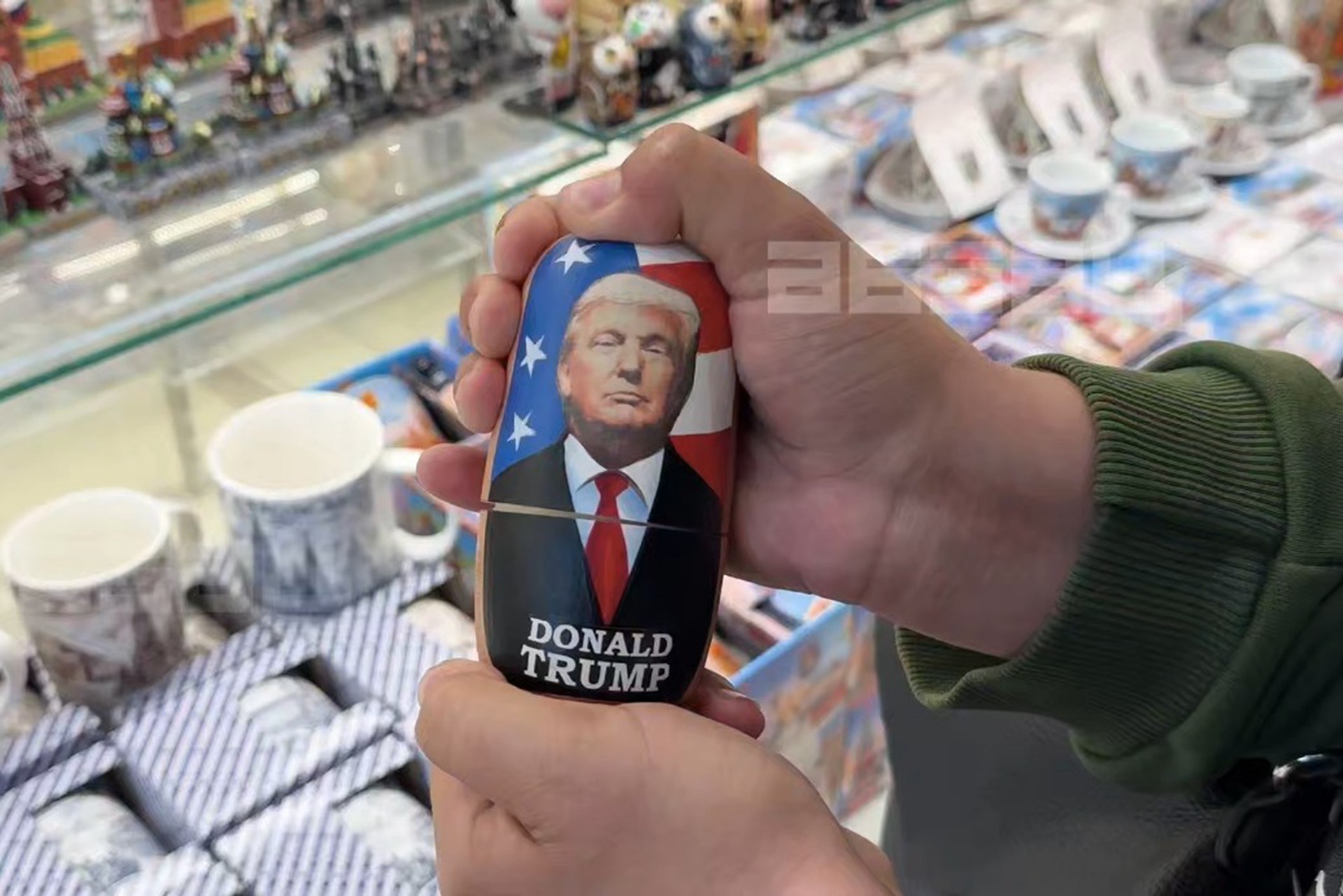 Матрешки с изображением Трампа начали продавать в Москве