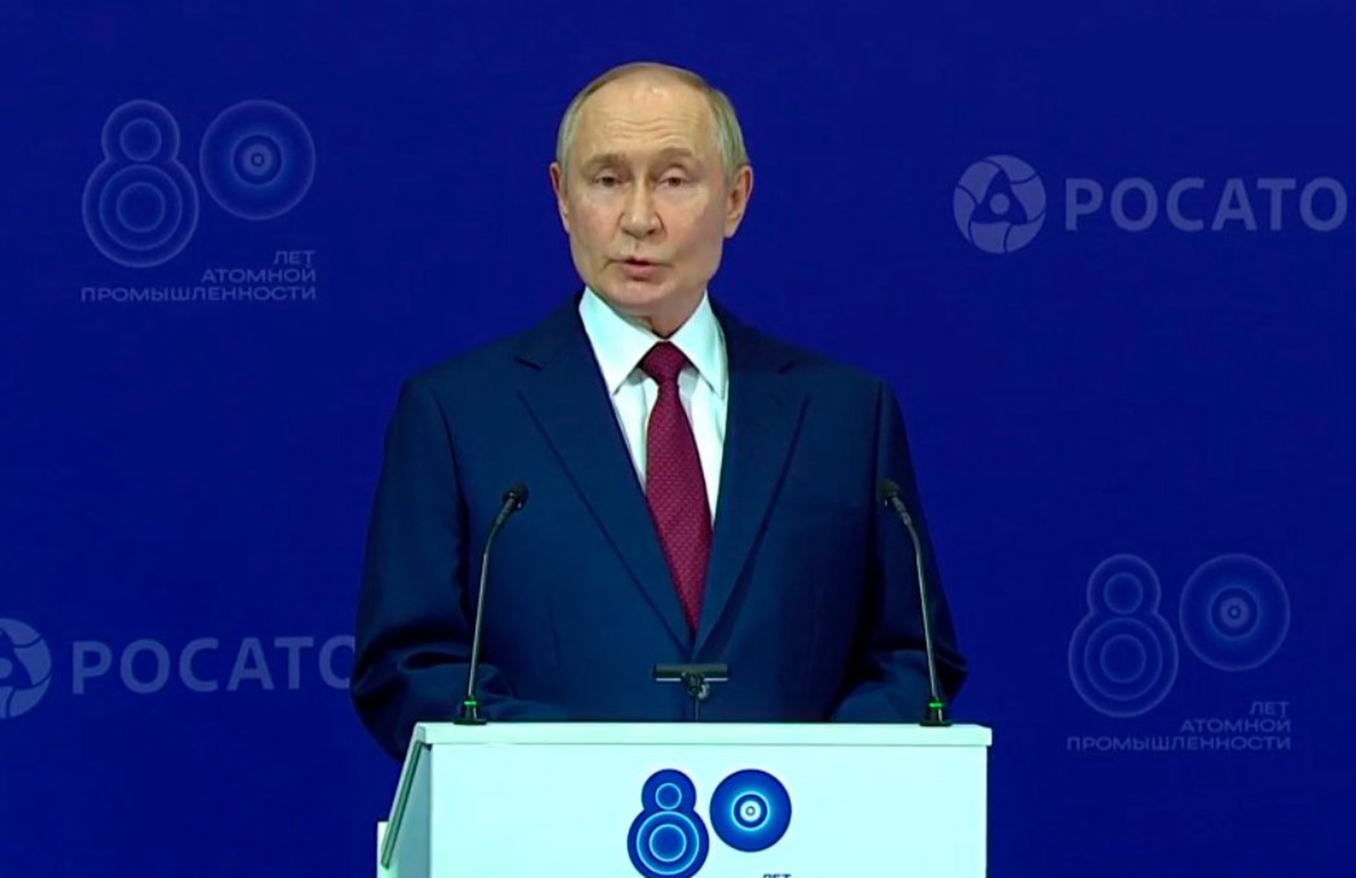 Путин поздравил российских ученых с 80-летием отечественной атомной отрасли