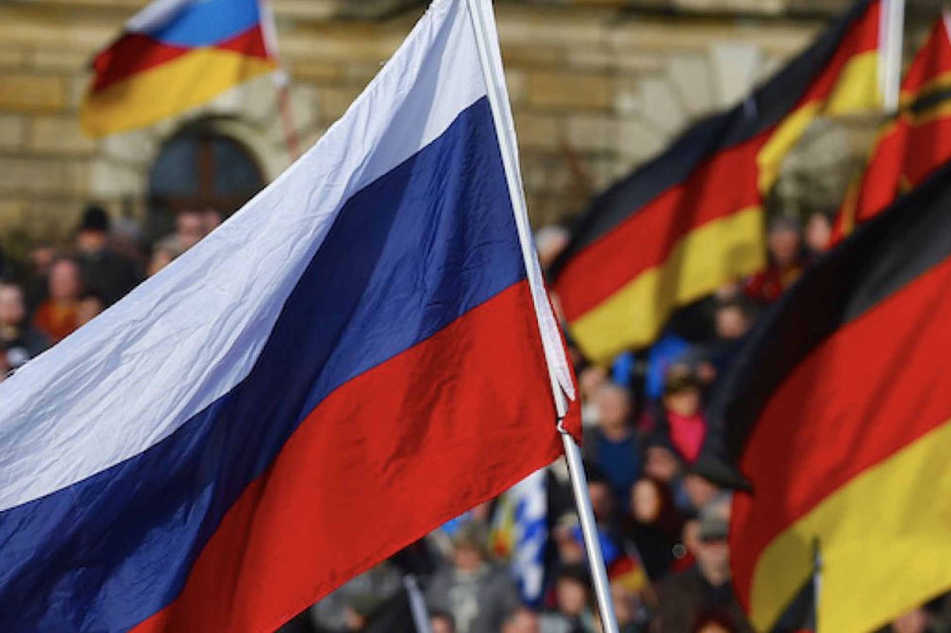 В Германии заявили, что Европа обязана найти общий язык с Россией ради мира