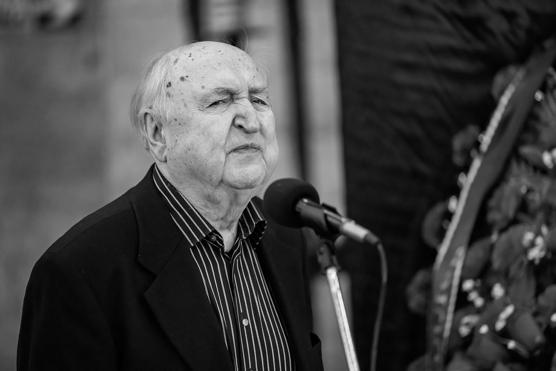 Умер режиссер «Вечного зова» Валерий Усков