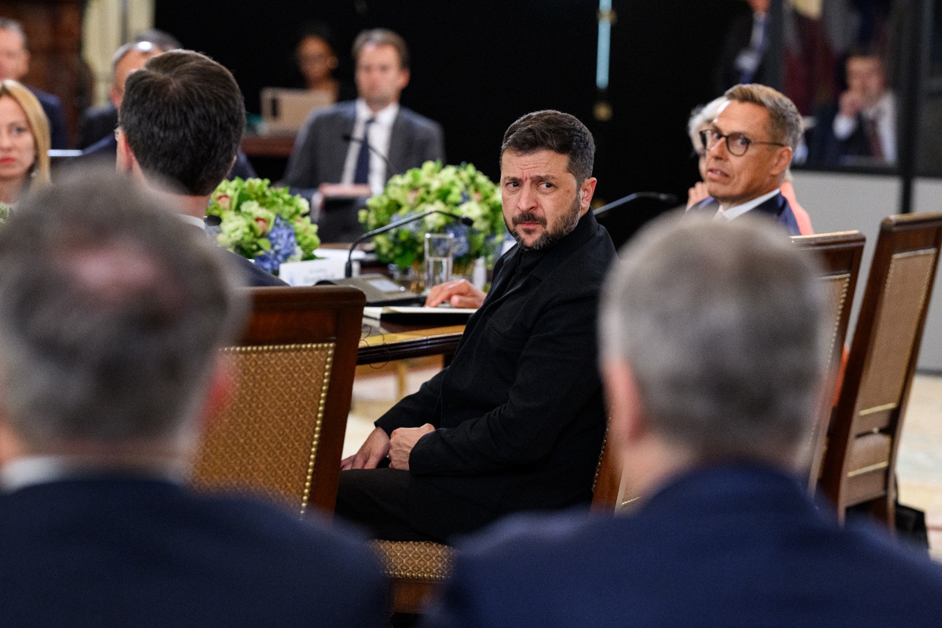 Зеленский уклоняется от урегулирования конфликта на Украине, считает американский экономист Сакс