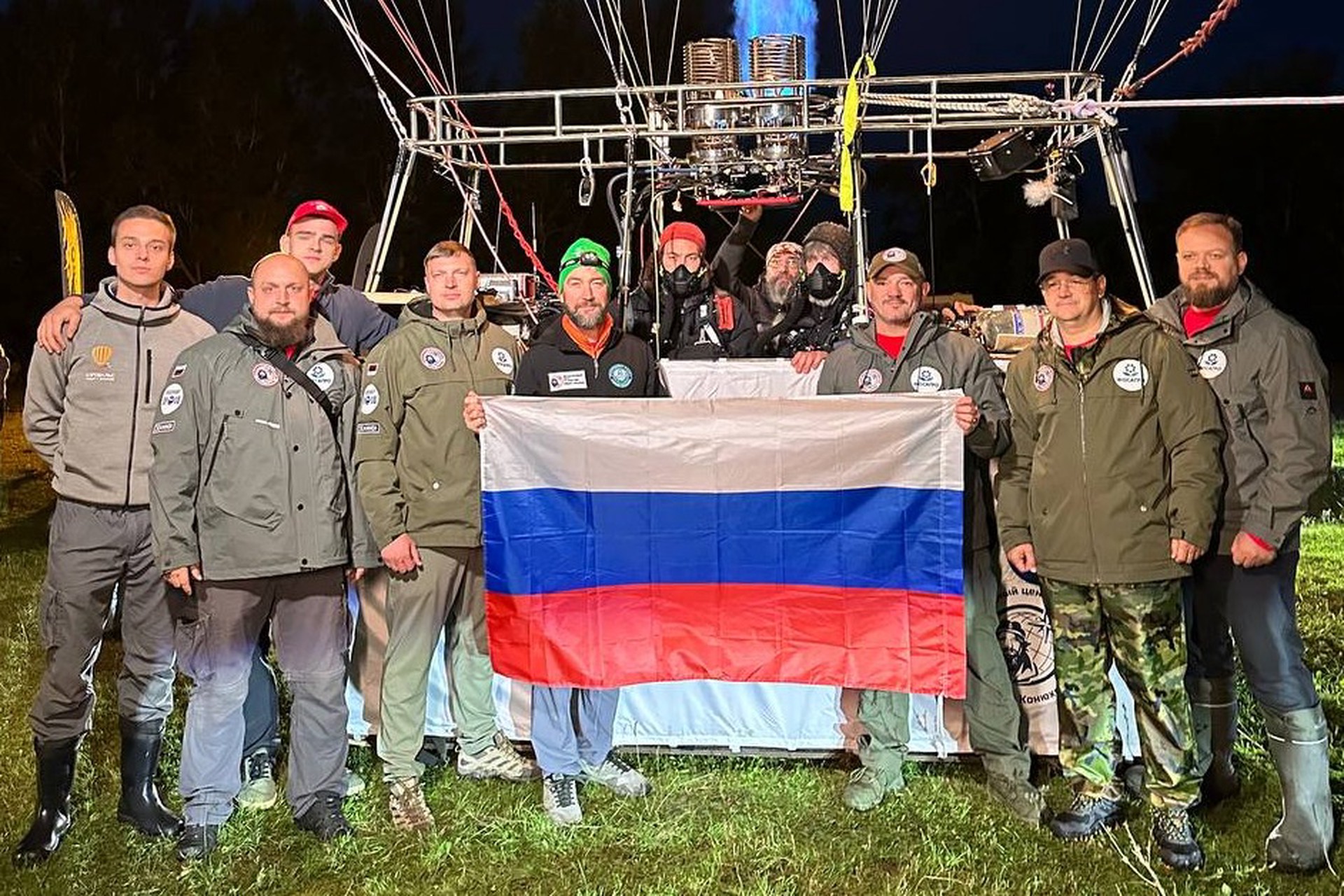 Новый национальный рекорд: российские пилоты подняли аэростат на высоту более 10,5 км в Алтайском крае