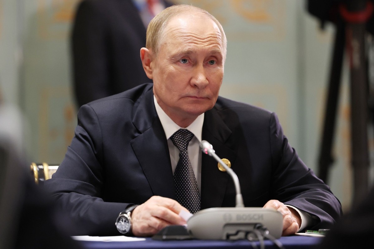 Путин упростил присвоение воинских званий для добровольцев