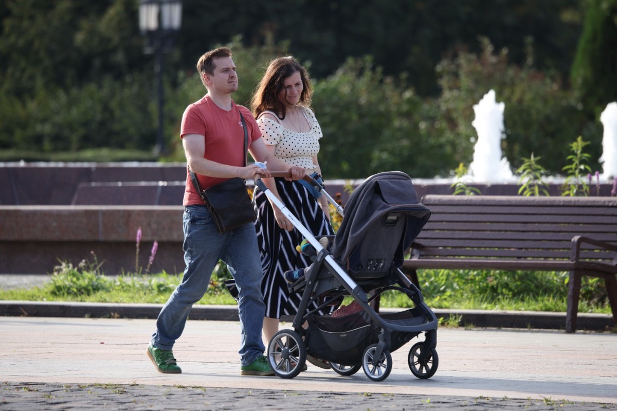 В России предложили отправлять в декретный отпуск обоих родителей и платить им полную зарплату