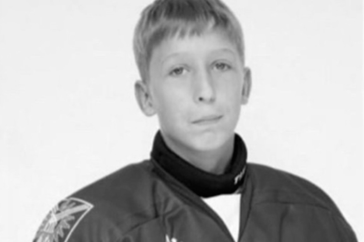 В Свердловской области 14-летний хоккеист умер во время тренировки