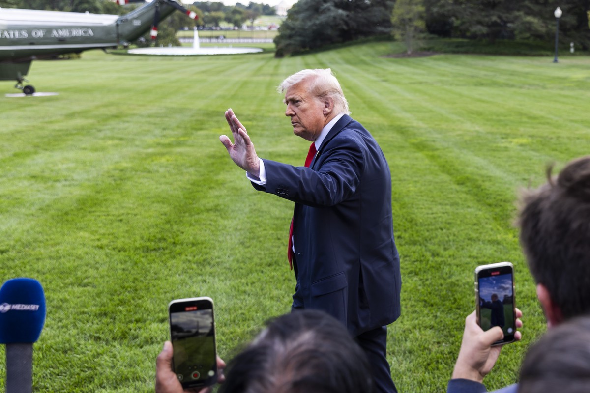 Политтехнолог объяснил, почему Трамп не станет публично носить бронежилет после убийства Кирка