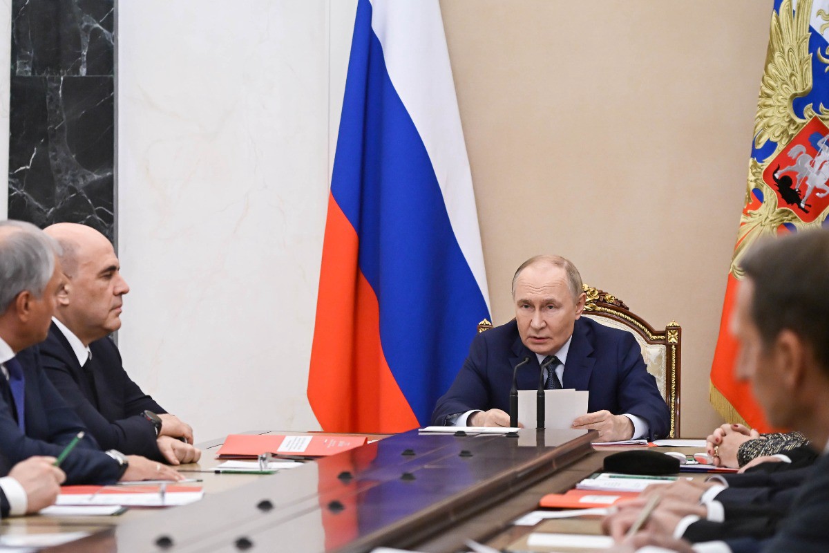 Путин: Россия готова ответить на любые угрозы силой