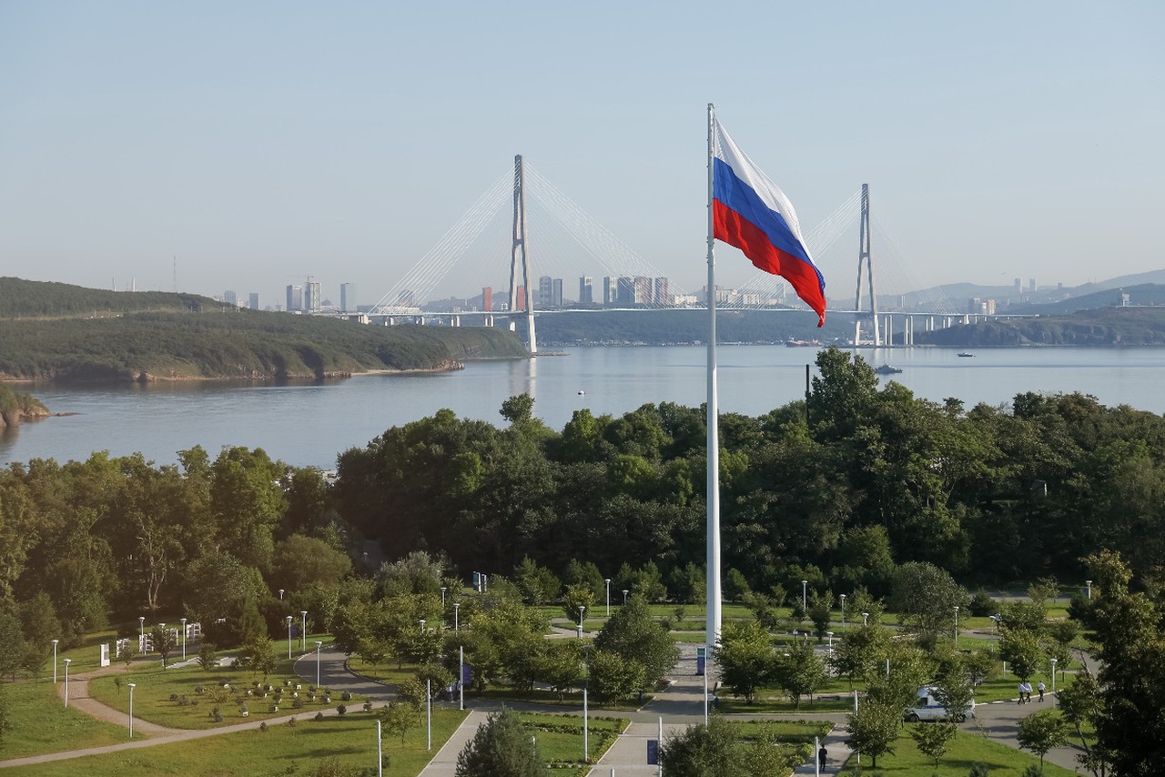 Май-2026: как отправиться в путешествие весной и не разориться