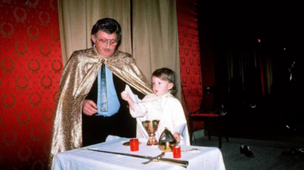 Звезда и пламя: трагедия секты «Орден храма Солнца»
