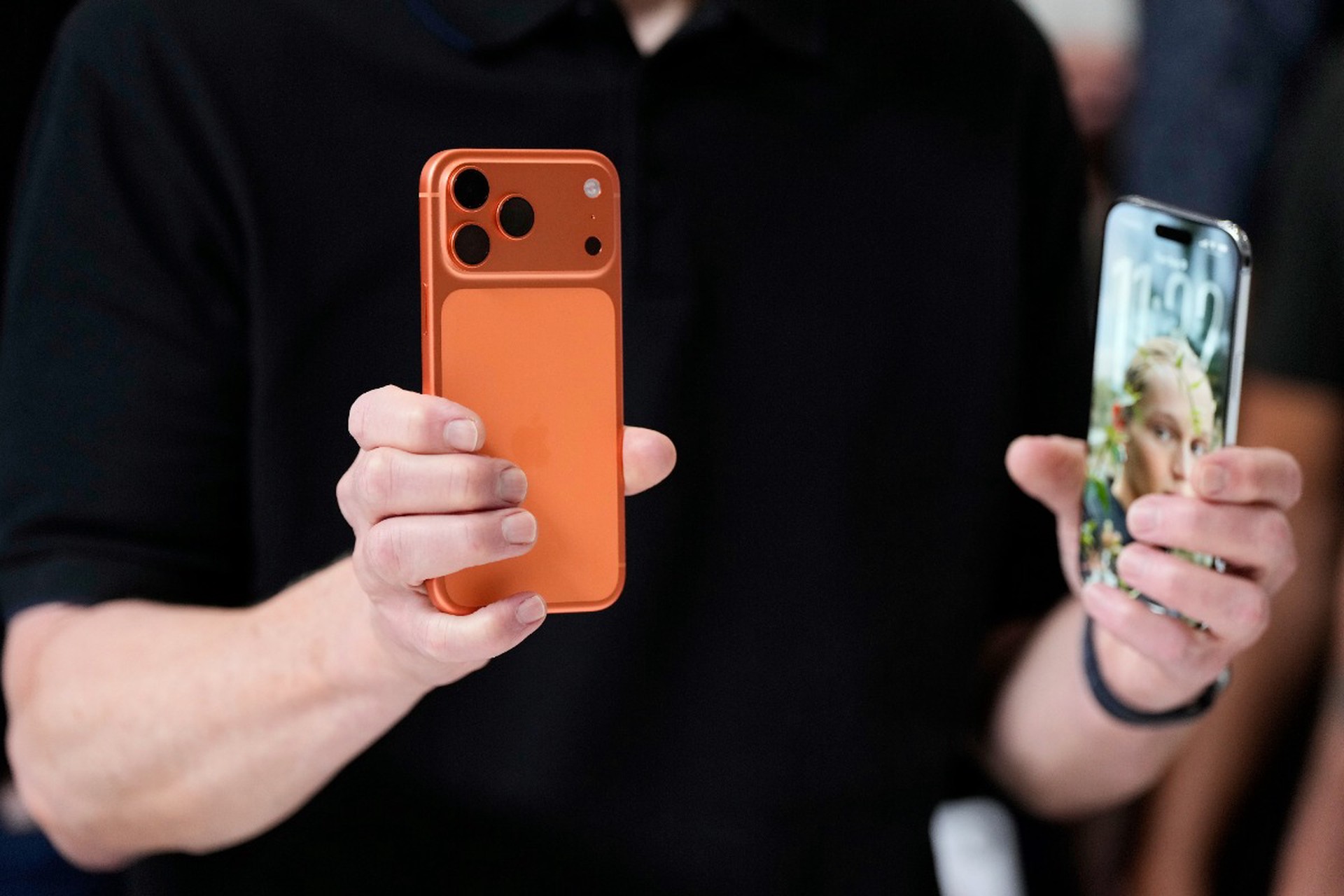 В Госдуме объяснили, что будет с iPhone 17 без предустановленного Max