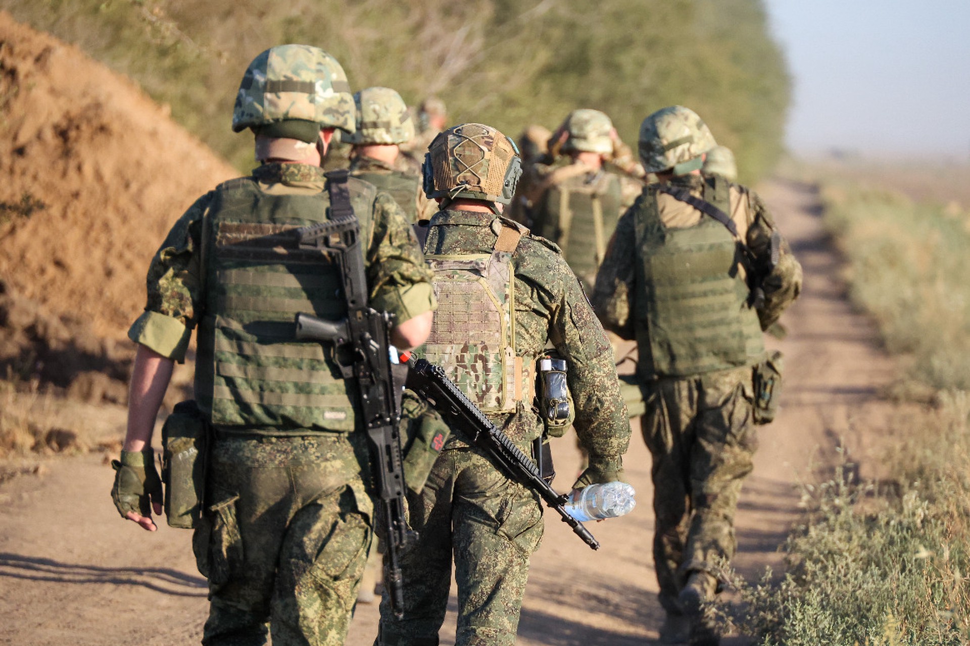 Администрация Керчи запретила военным посещать кафе и рестораны