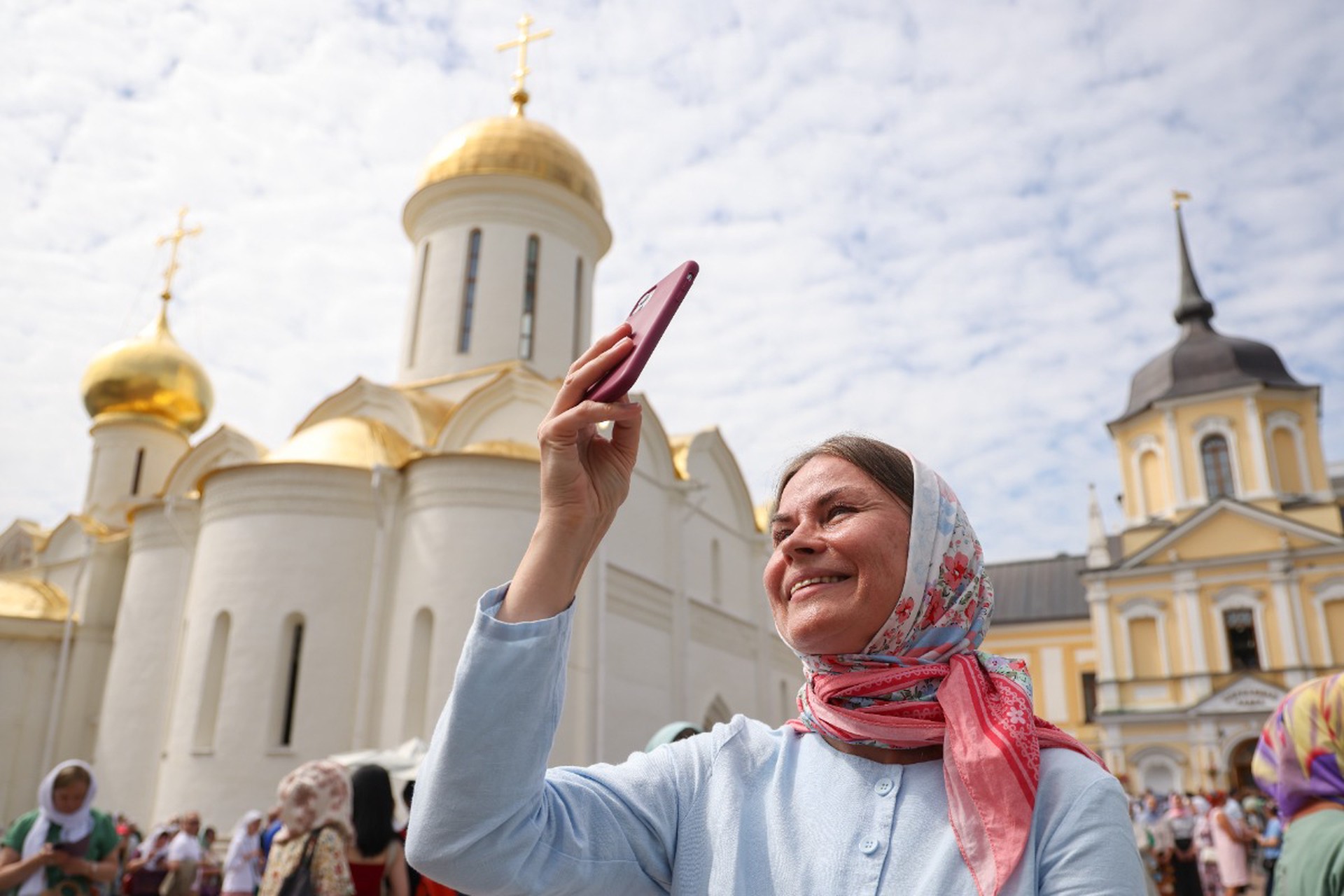В России за день до Хеллоуина запустят православный мессенджер