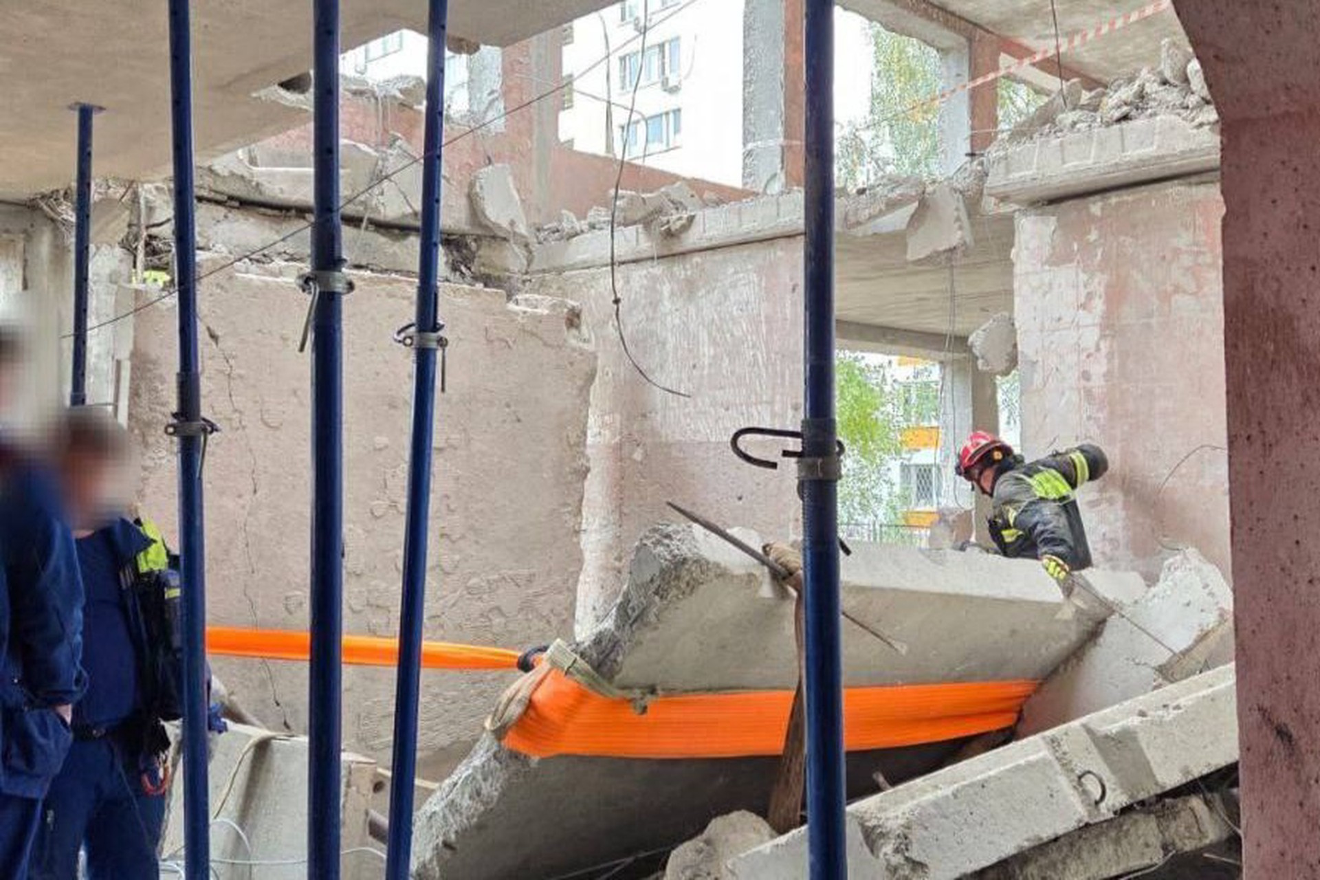 Спасательные работы на месте обрушения в школе на востоке Москвы завершены