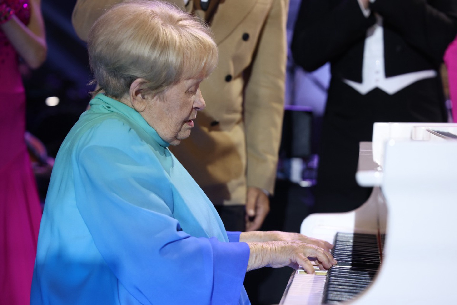 Раскрыт секрет долголетия Александры Пахмутовой