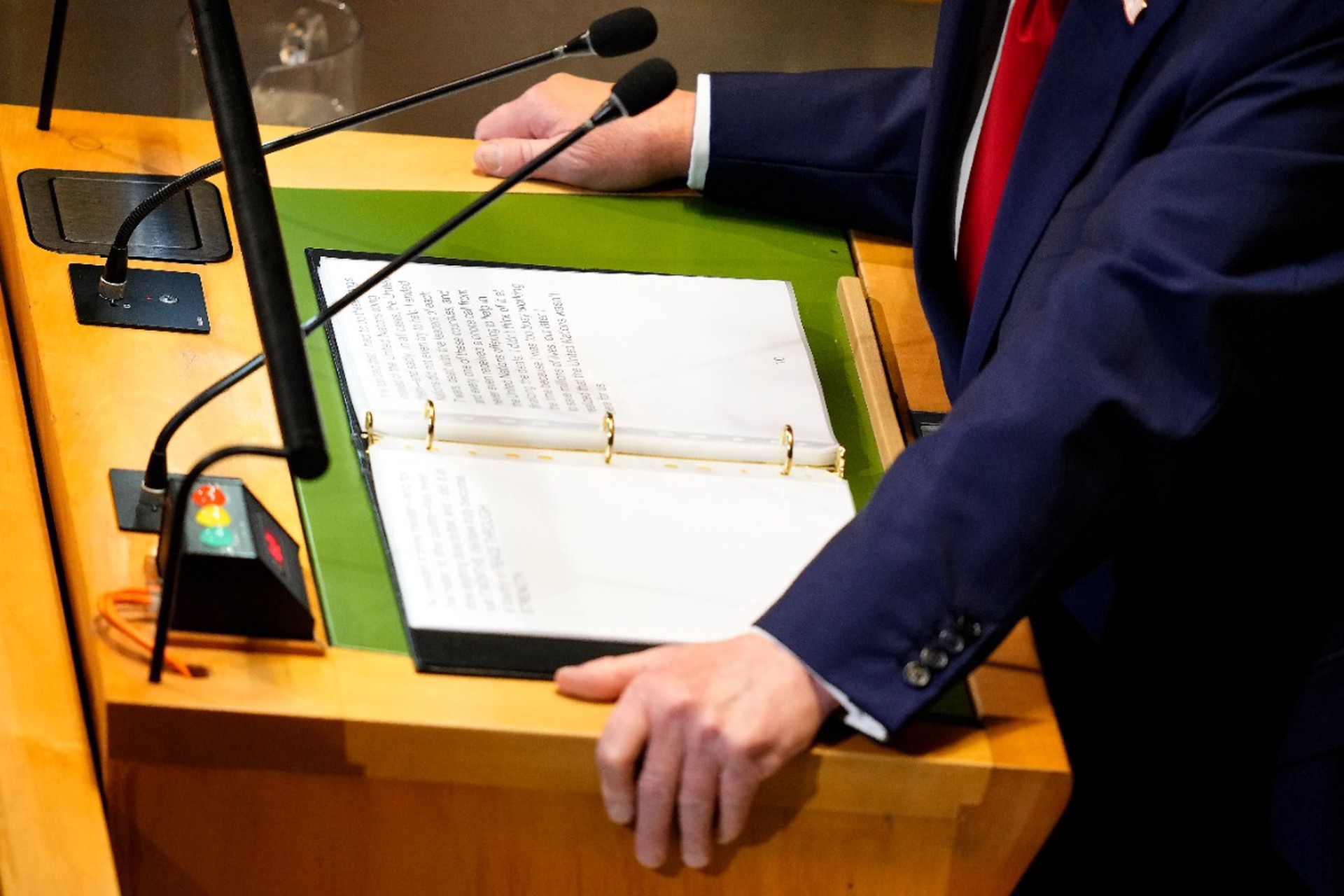 Трамп назвал поломку телесуфлера и эскалатора в ООН саботажем