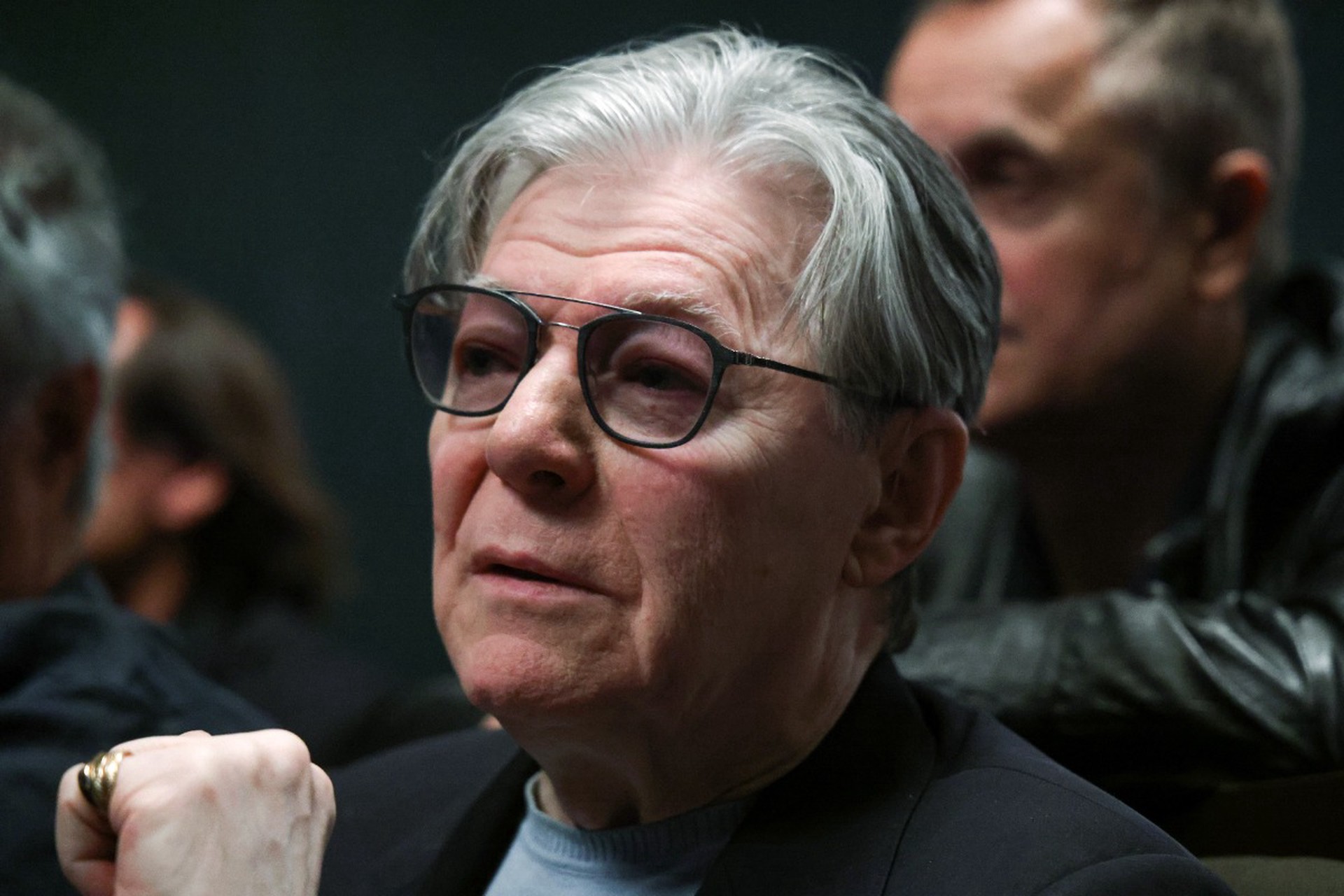 Александр Збруев рассказал, что временно не выходит на сцену