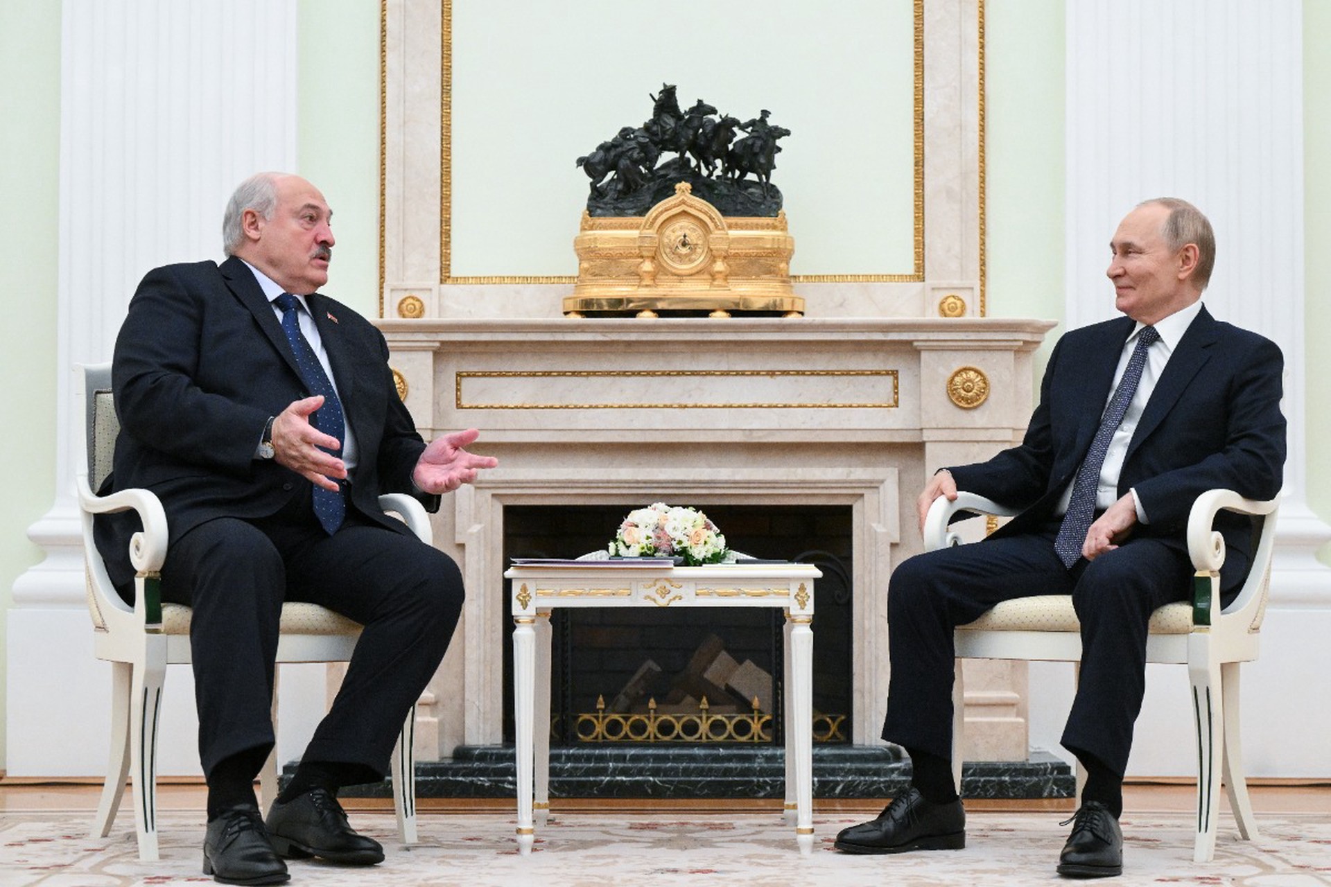 Лукашенко на встрече с Путиным предложил построить новую АЭС в Белоруссии