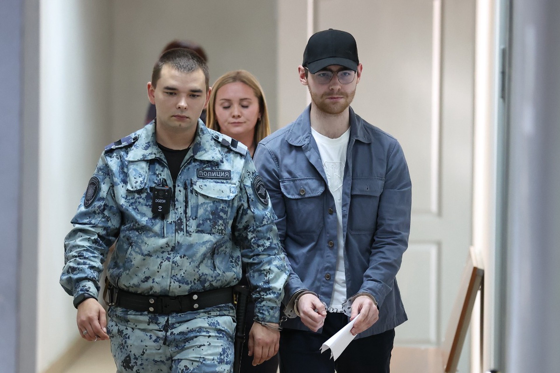Редактору URA.RU продлили арест по делу о взятке до 28 октября