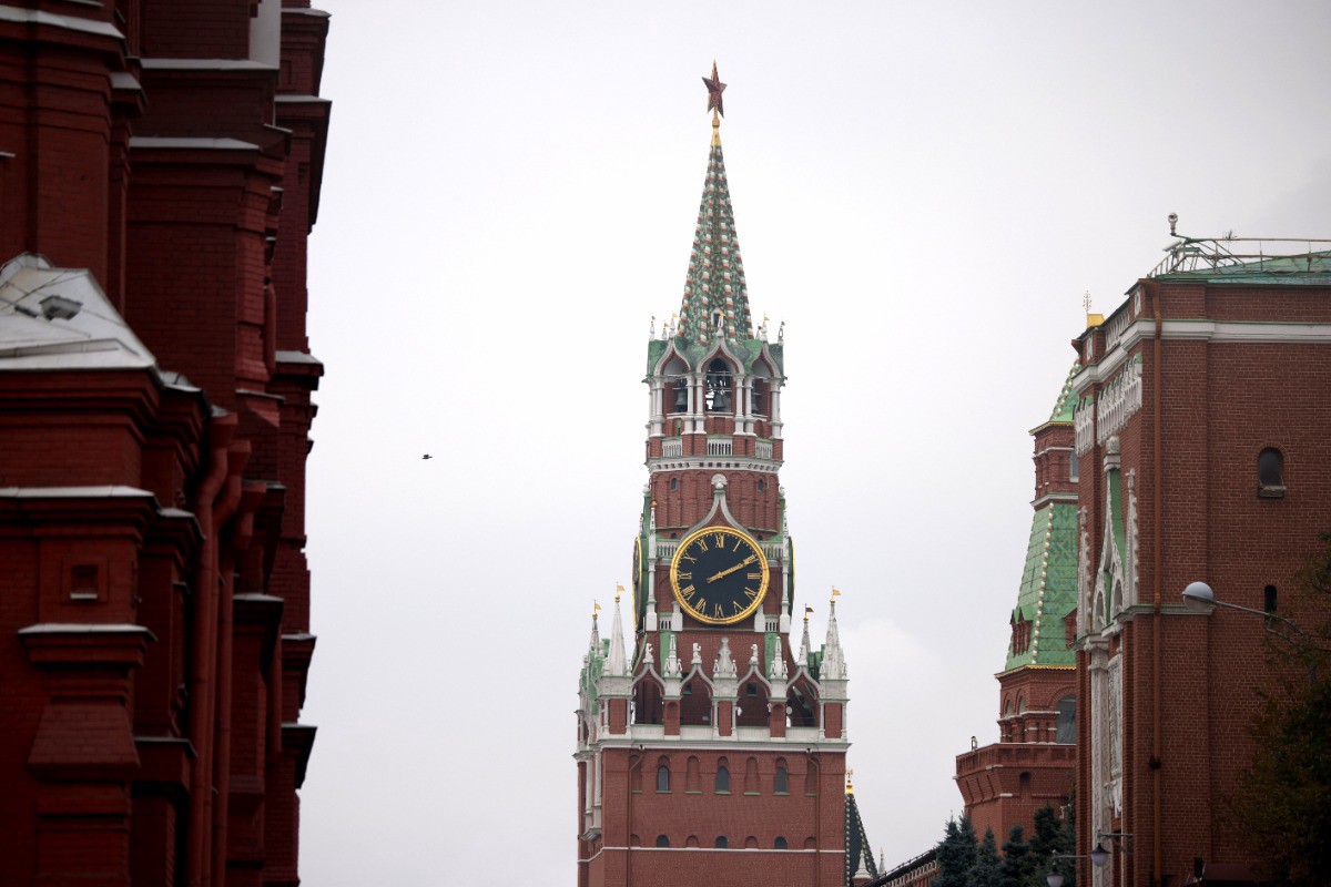 Идею перекрасить Московский Кремль назвали невыполнимой 