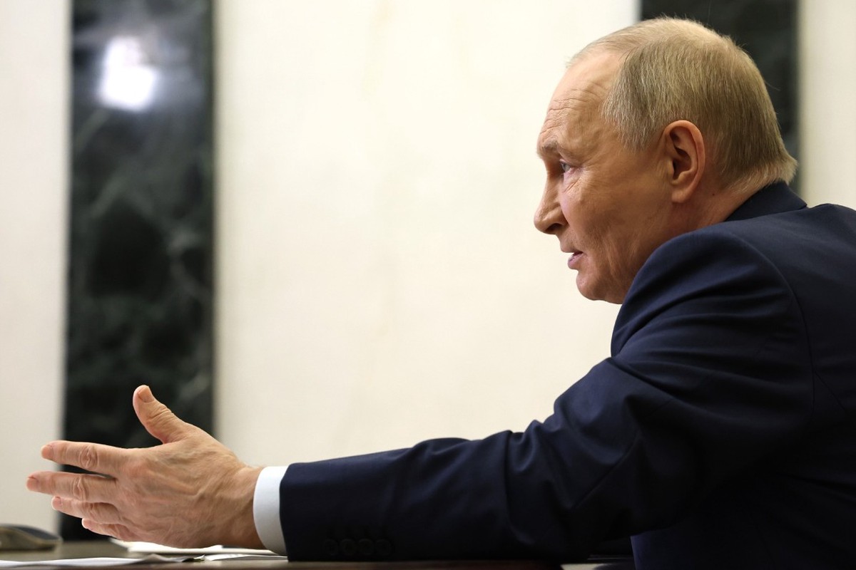 Путин: Агрессивная русофобия Запада направлена против всех народов России