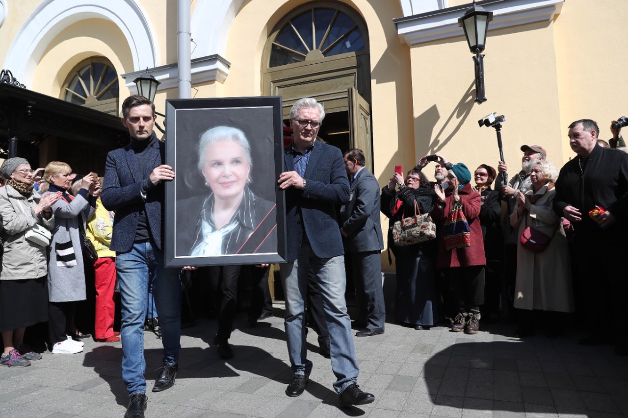 С места в карьеру: почему актриса Элина Быстрицкая так и не обрела личного счастья