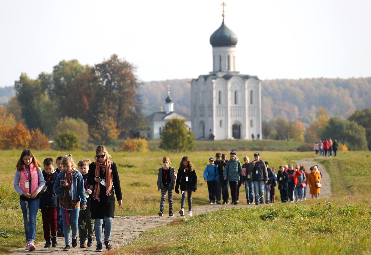 860 лет церкви Покрова на Нерли: храм чудес и духовного вдохновения