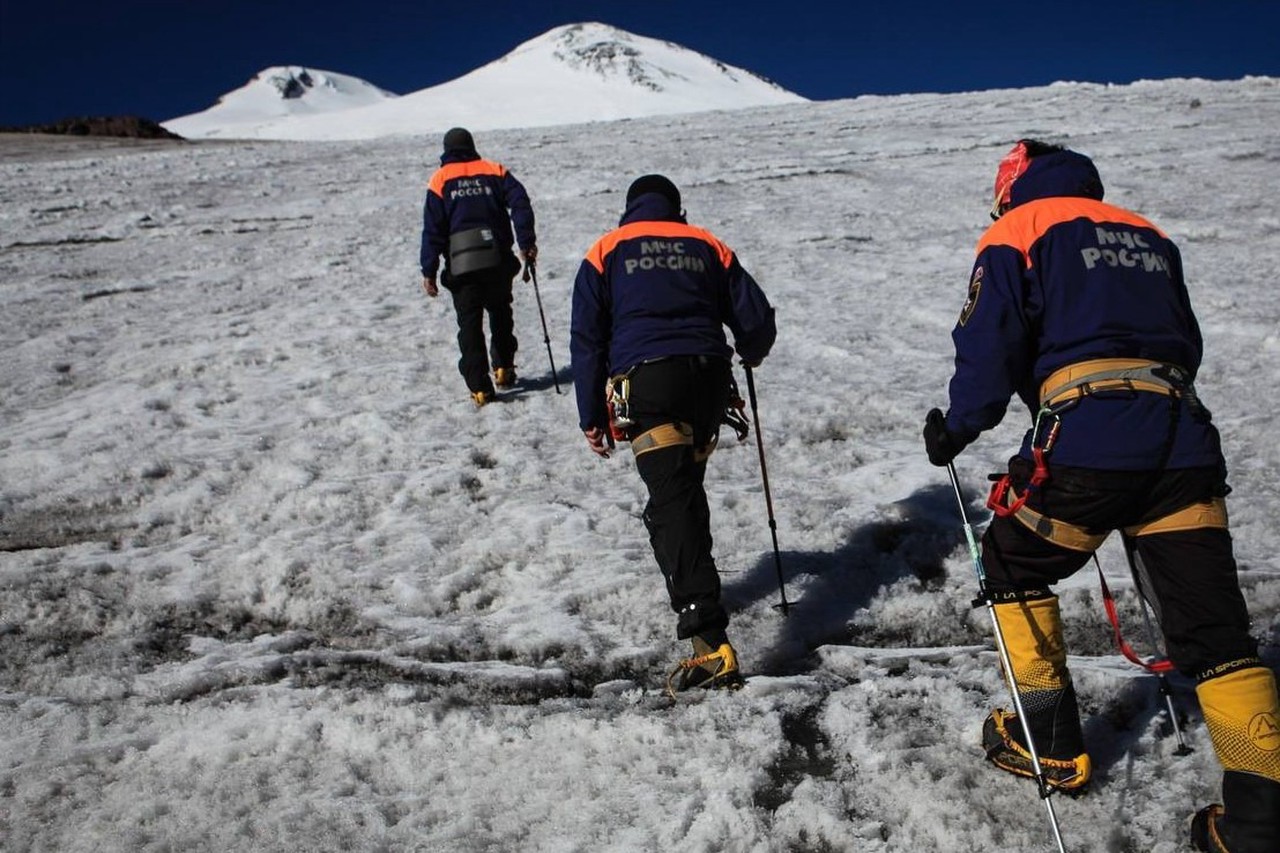 Загадочная записка и три трупа: что на самом деле произошло при спуске туристов с горы в Бурятии
