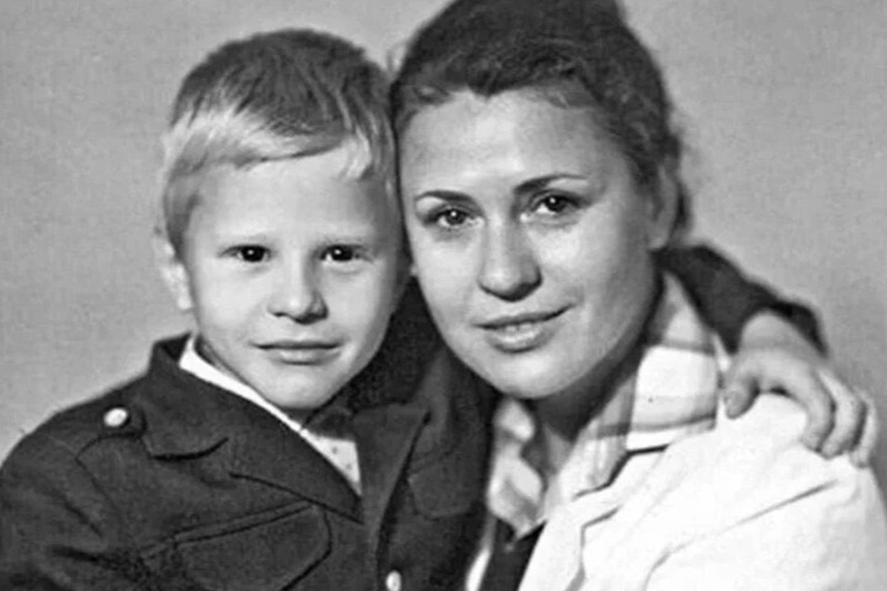 Мрачный союз: почему судьба Валентины Толкуновой сложилась трагически