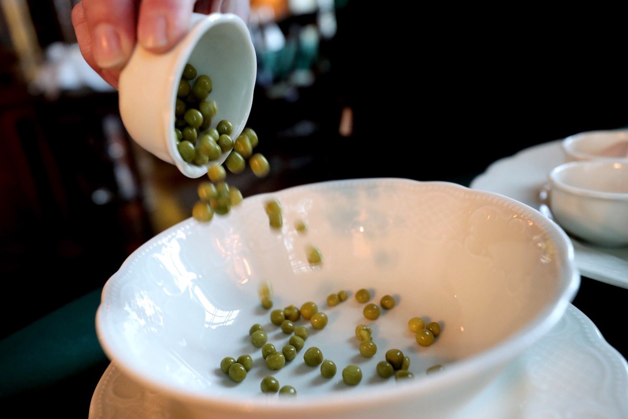 Вкусно и без хлопот: блюда новогоднего стола, которые можно приготовить заранее