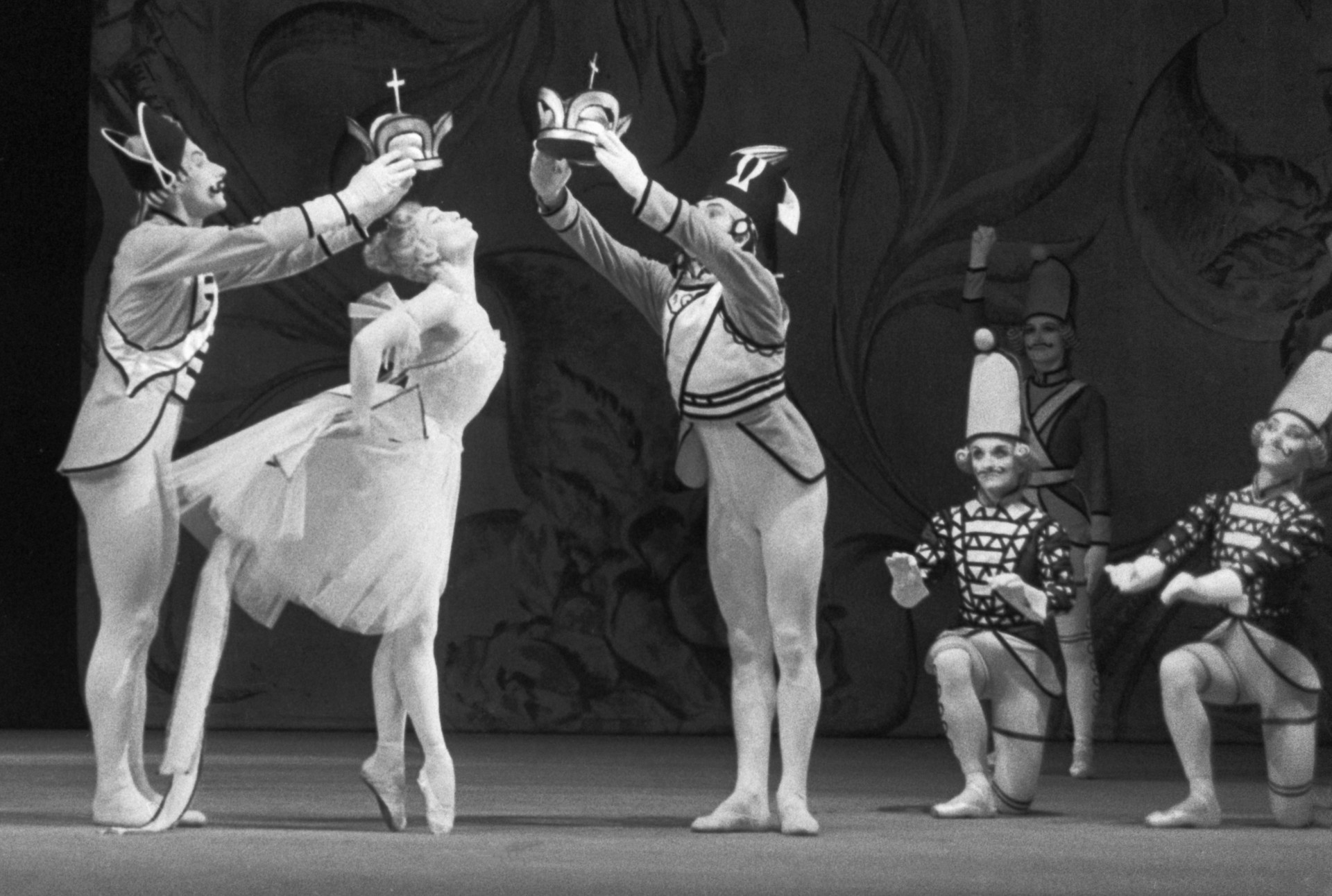 Балет в счастливую жизнь: какую эпоху создала Раиса Стручкова