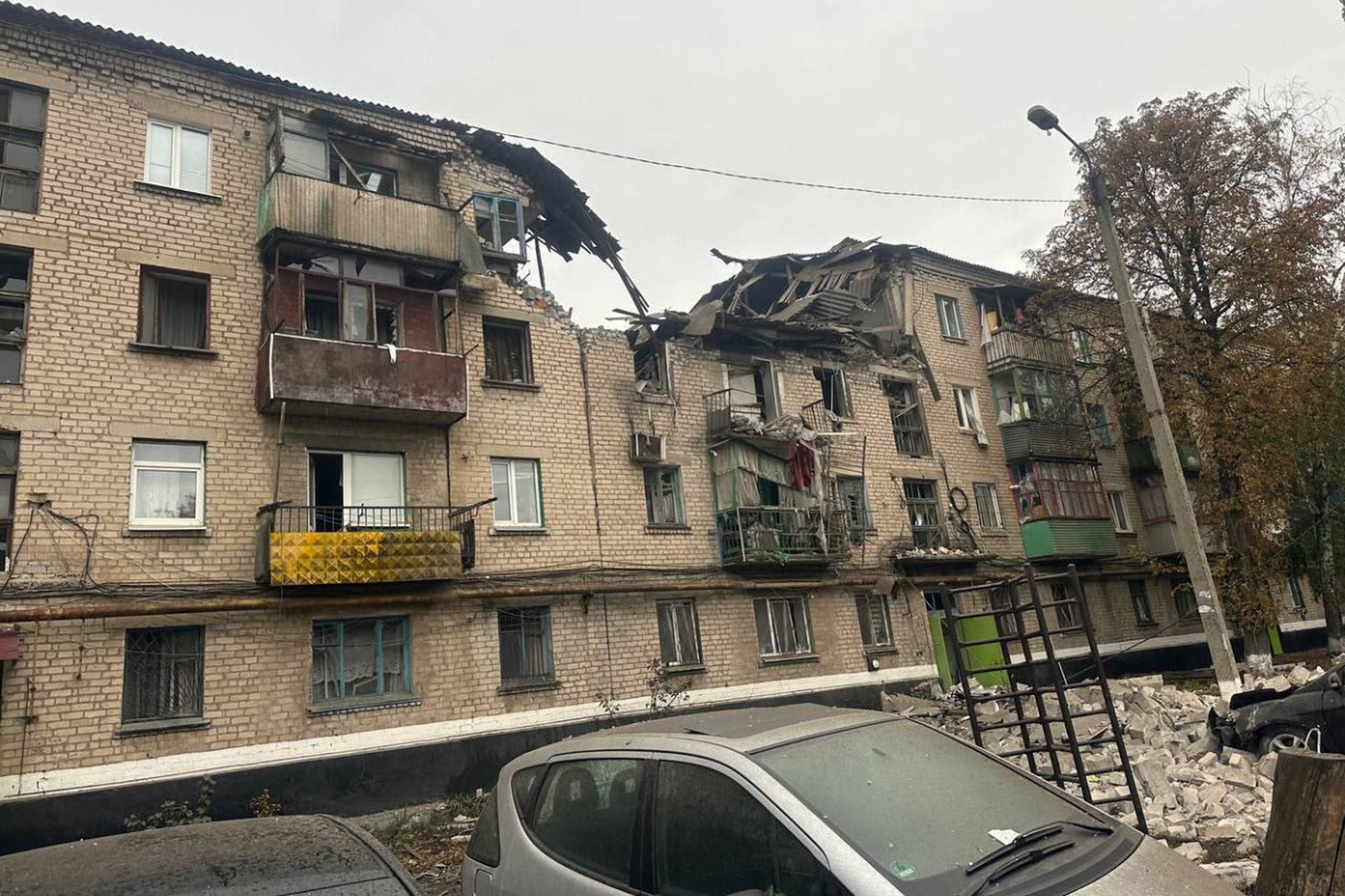 Взрыв газа произошел в многоэтажном доме в ЛНР