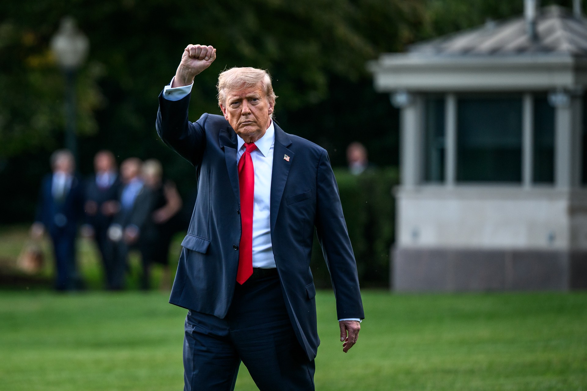 Терапевт Трампа заявил об исключительной физической форме президента США