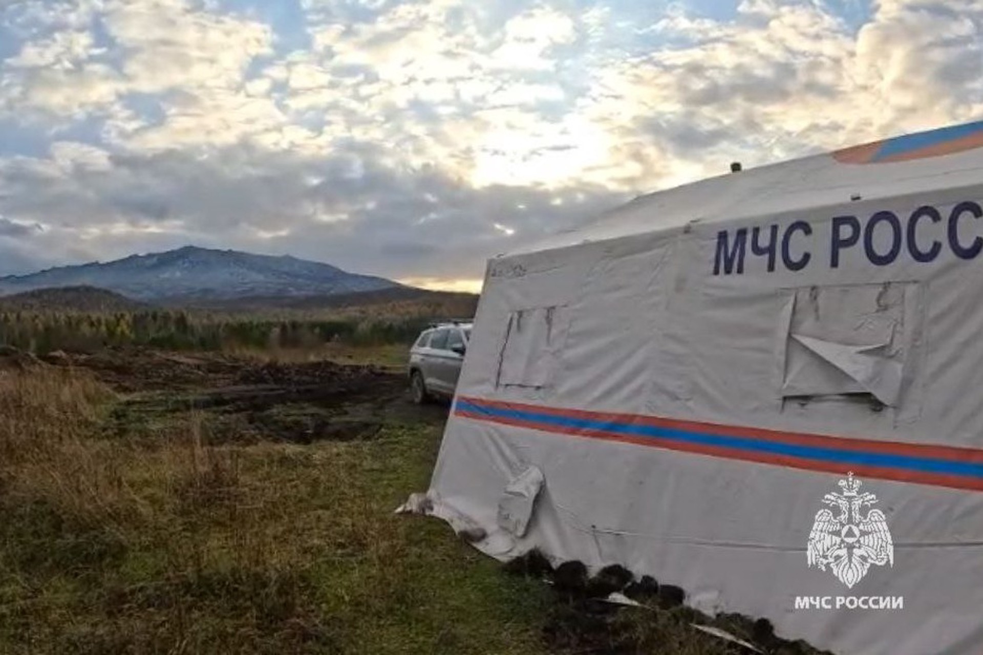 SHOT: Поиски с воздуха пропавшей в Красноярском крае семьи приостановлены