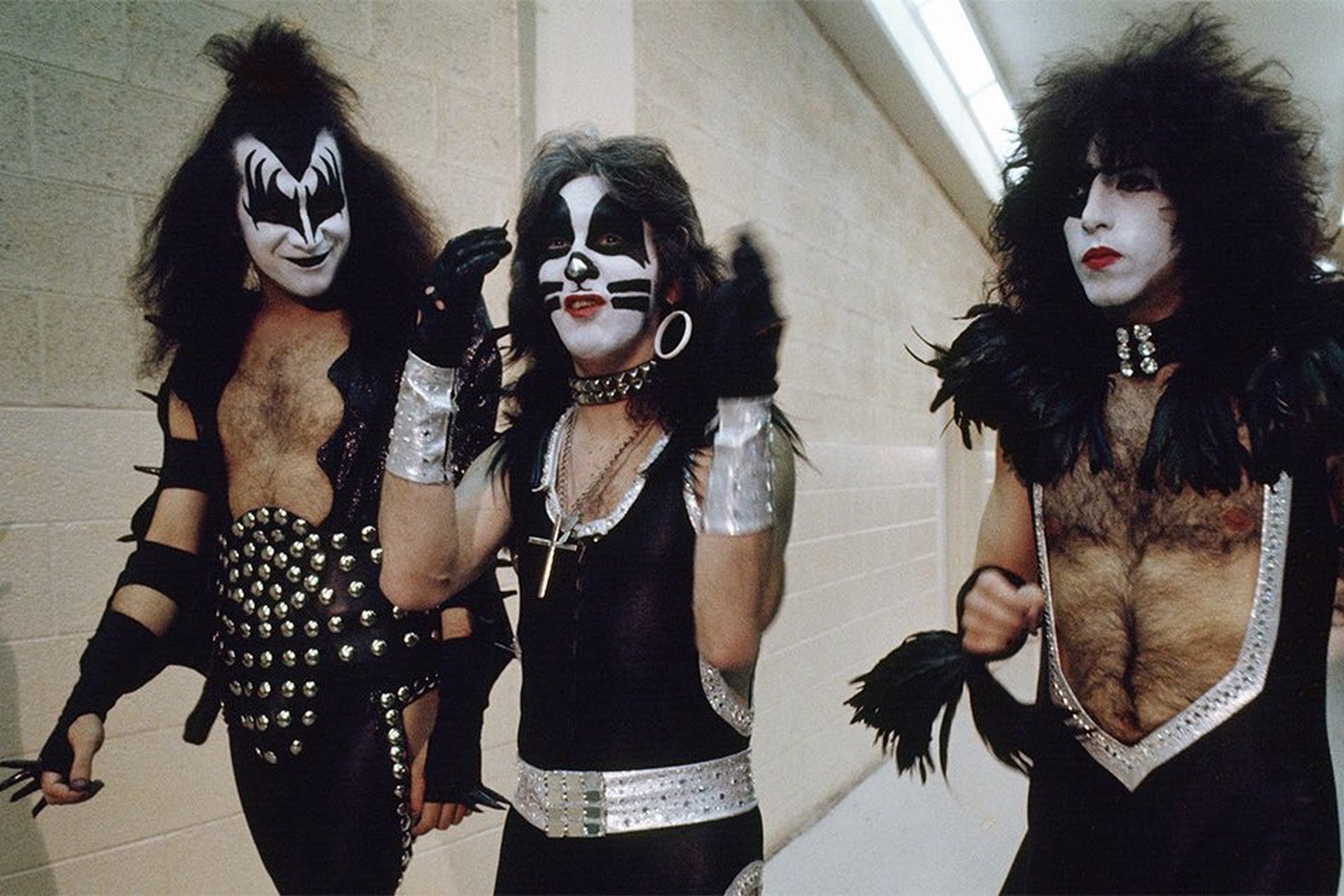 Бас-гитарист группы Kiss Джин Симмонс попал в ДТП