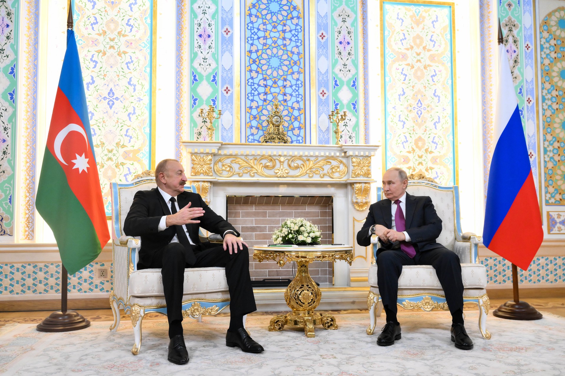 Политолог расценил разговор Путина и Алиева как знак западным силам
