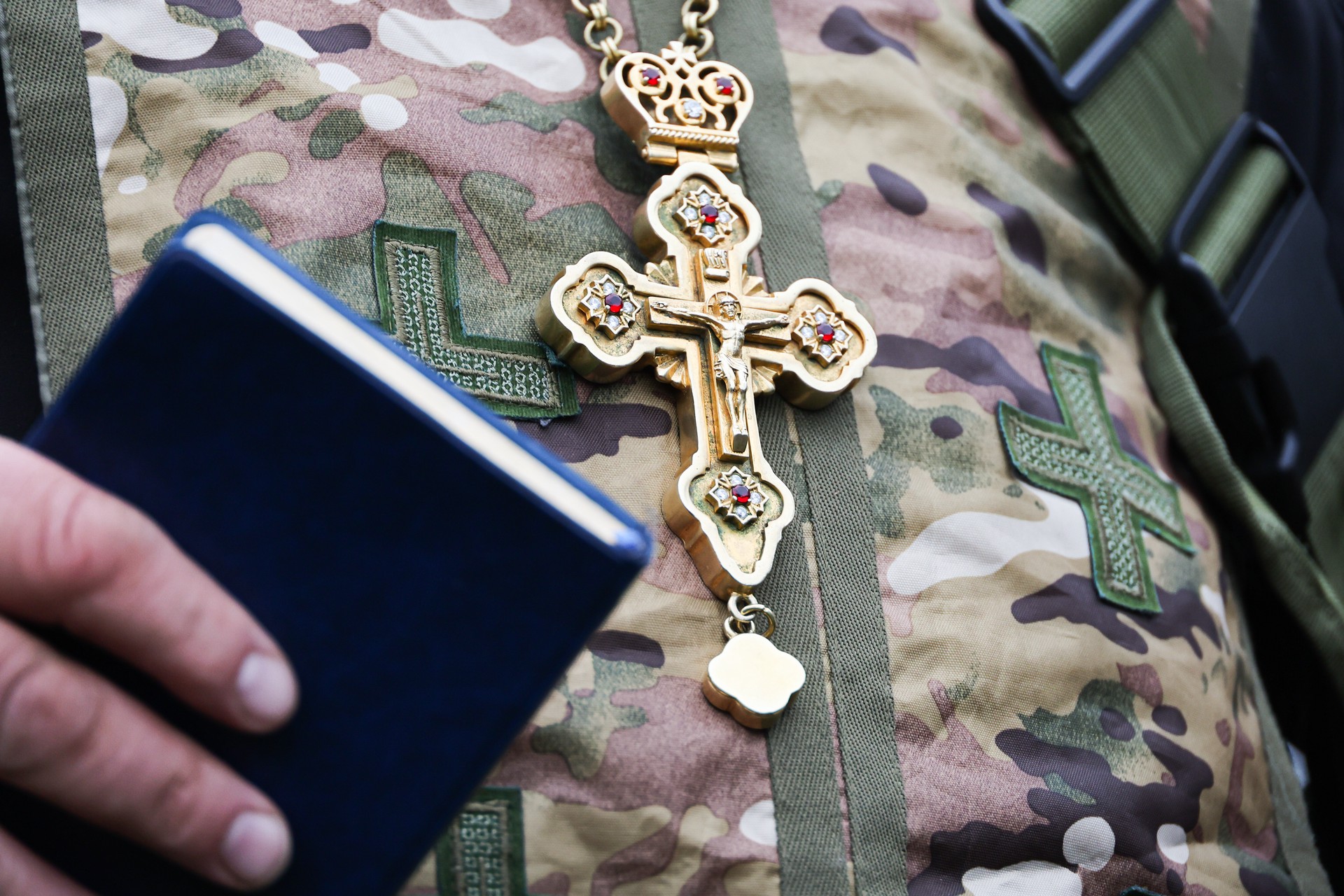 Священники рассказали о происходящих чудесах в зоне СВО