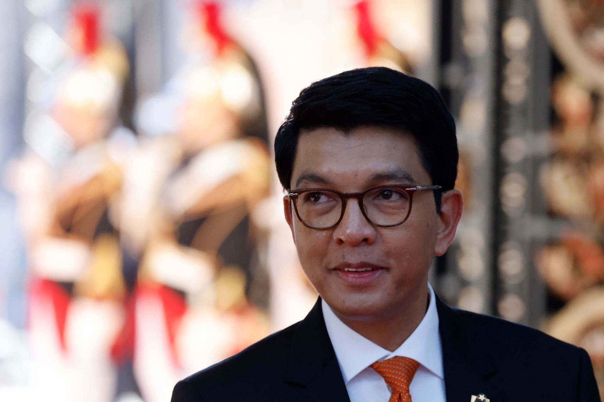 Президент Мадагаскара сбежал из столицы на фоне протестов зумеров