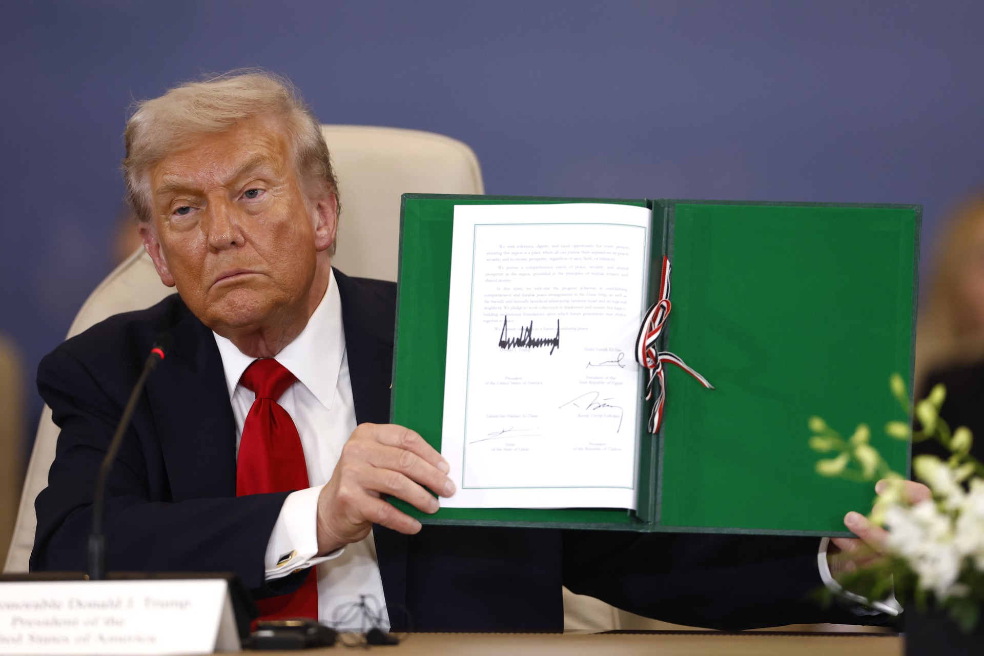 Трамп подписал соглашение о прекращении огня в Газе