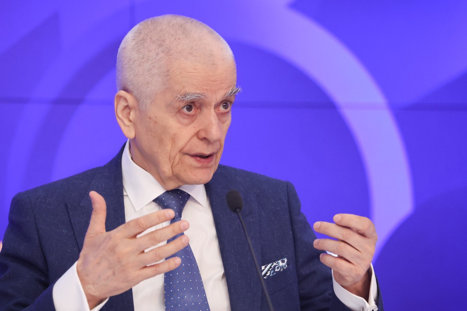 Онищенко объяснил, как могли заразиться туберкулезом приморские школьники