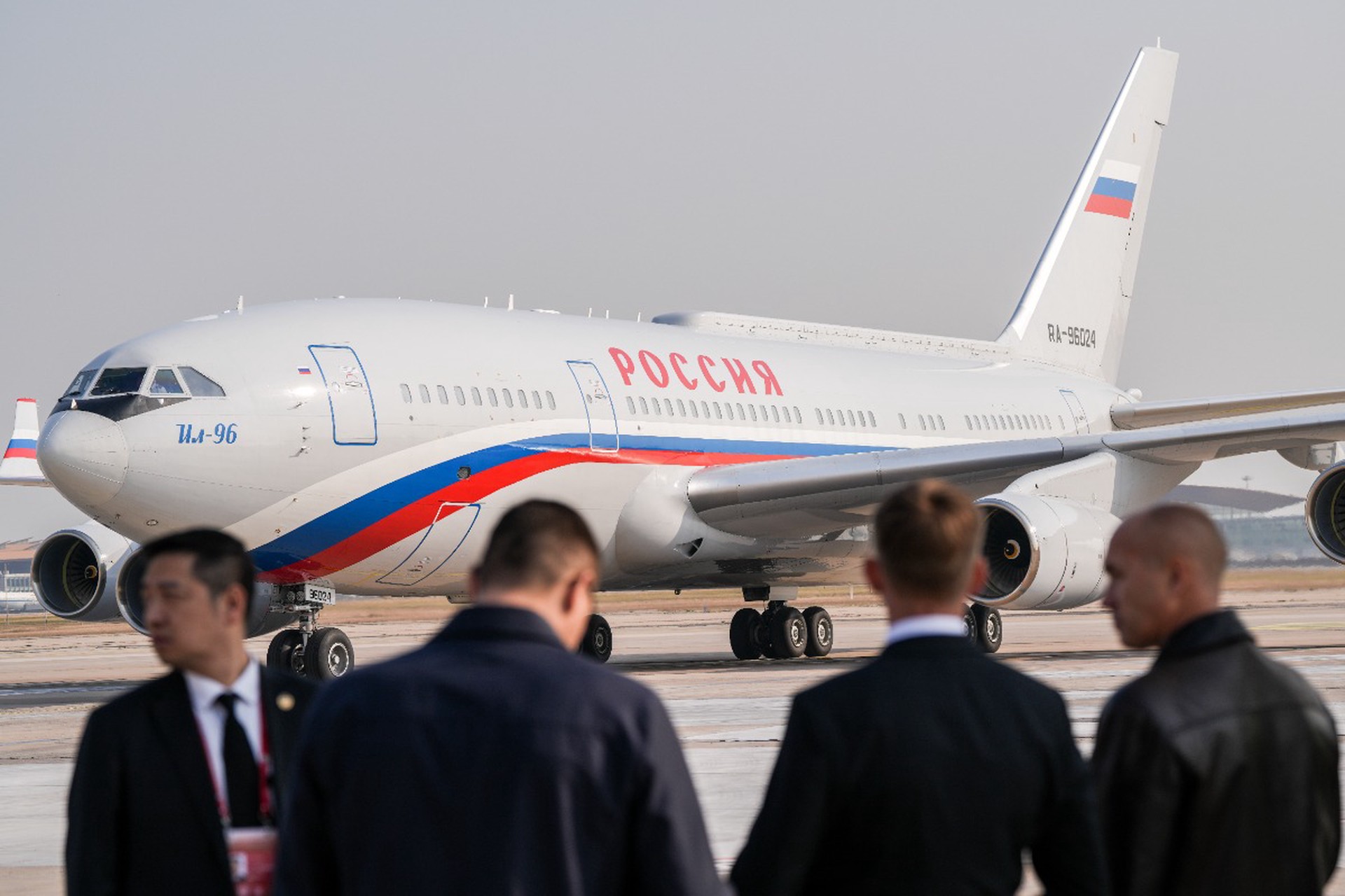 Назван еще один вариант маршрута Путина на саммит в Будапешт