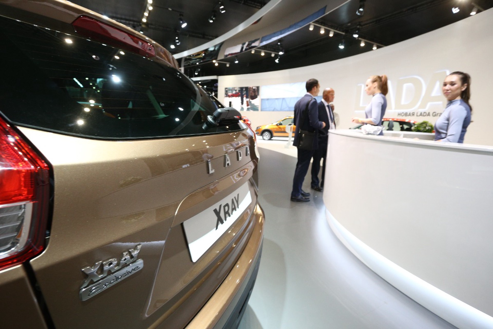 АвтоВАЗ отозвал восемь тысяч Lada XRAY