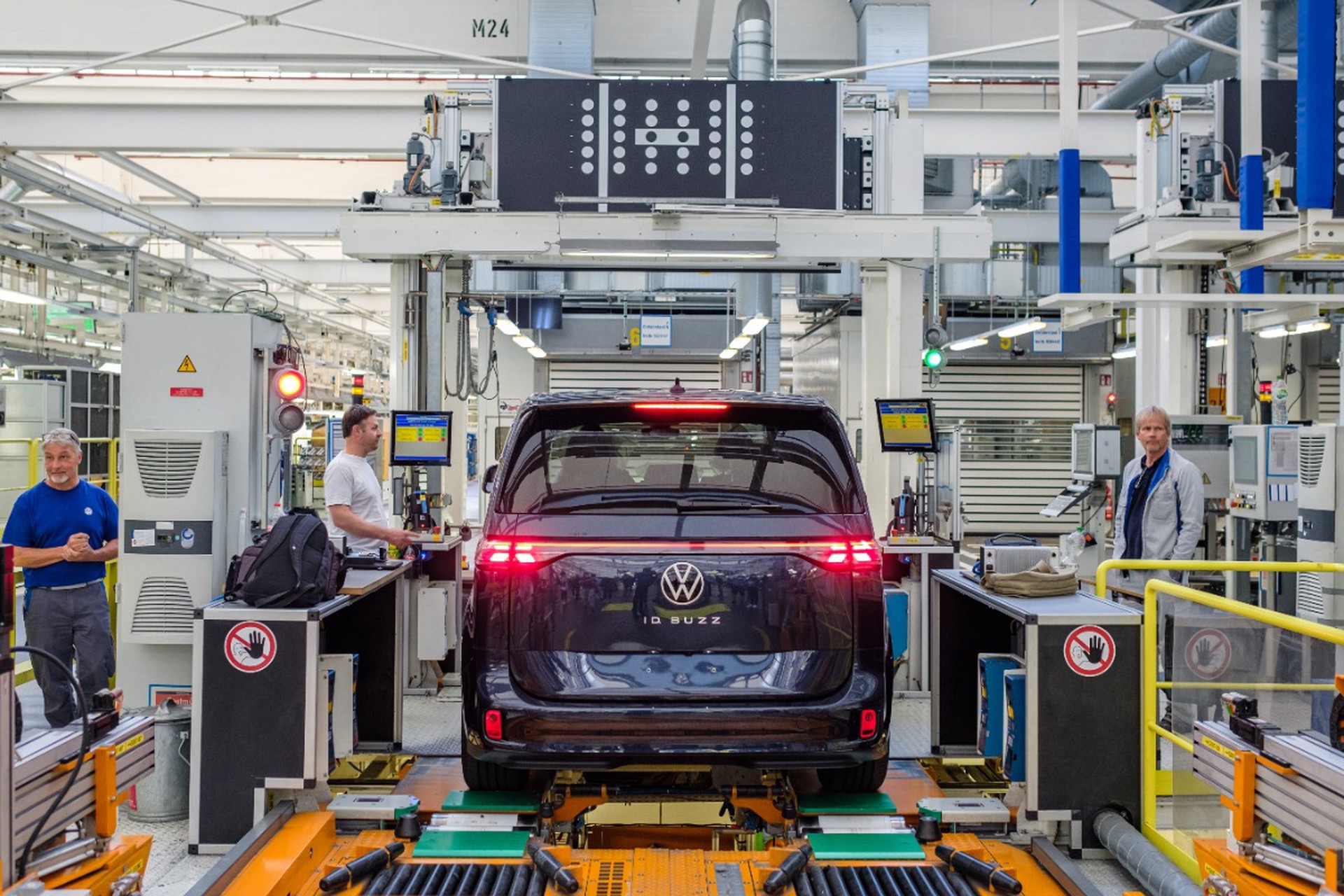 Volkswagen готовится приостановить производство автомобилей
