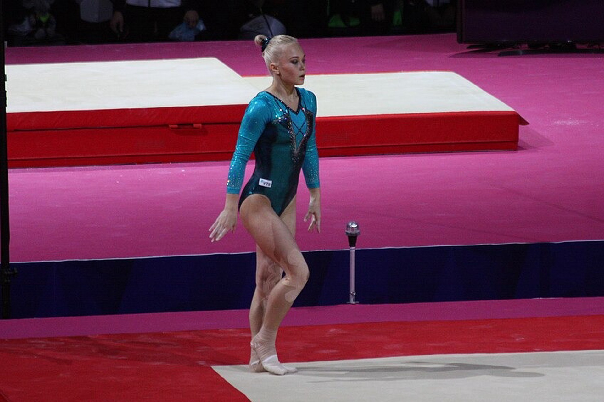 Мельникова завоевала золото на ЧМ по гимнастике, став двукратной чемпионкой мира