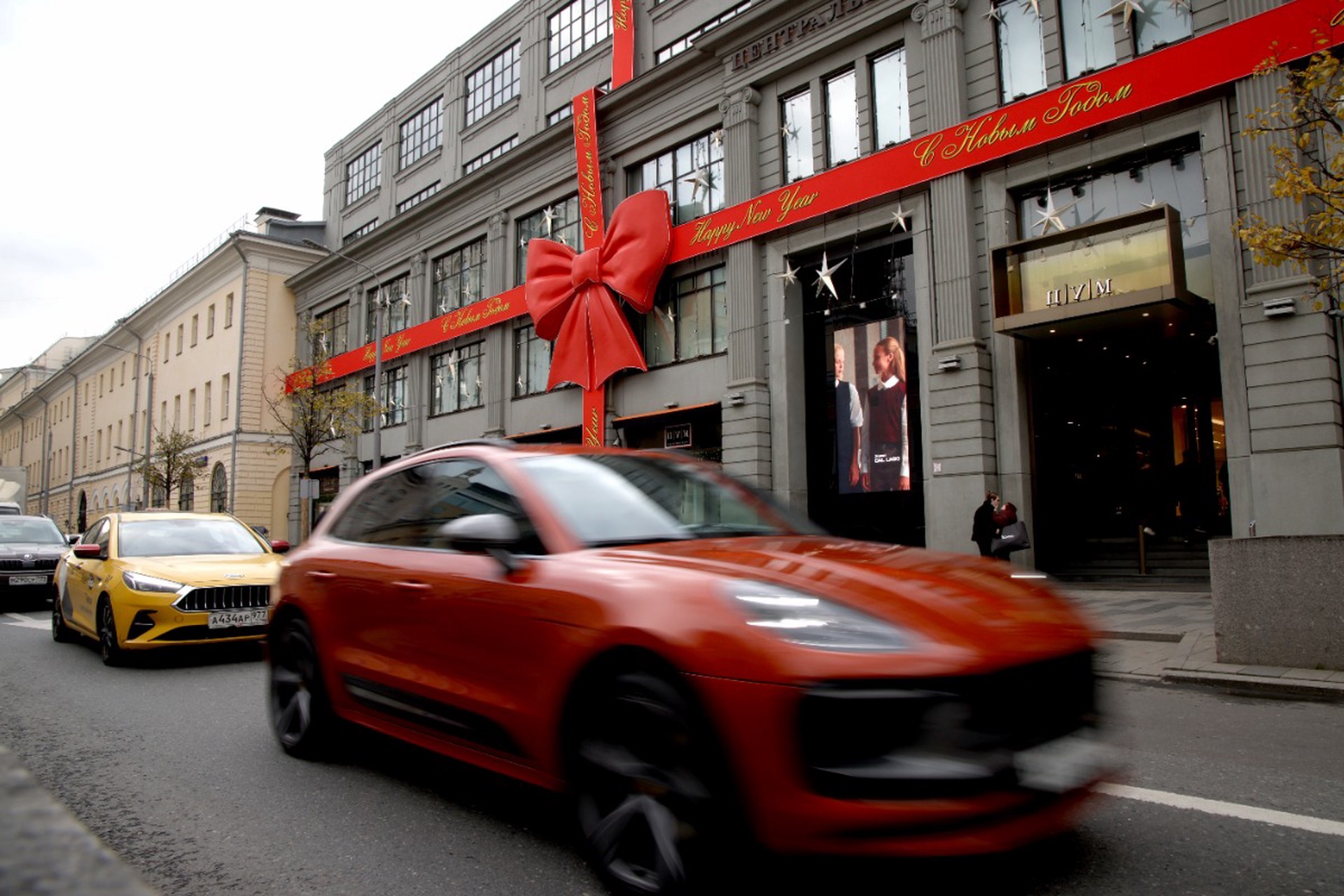 Автоэксперт рассказал, возможен ли массовый сбой иномарок после инцидентов с Porsche